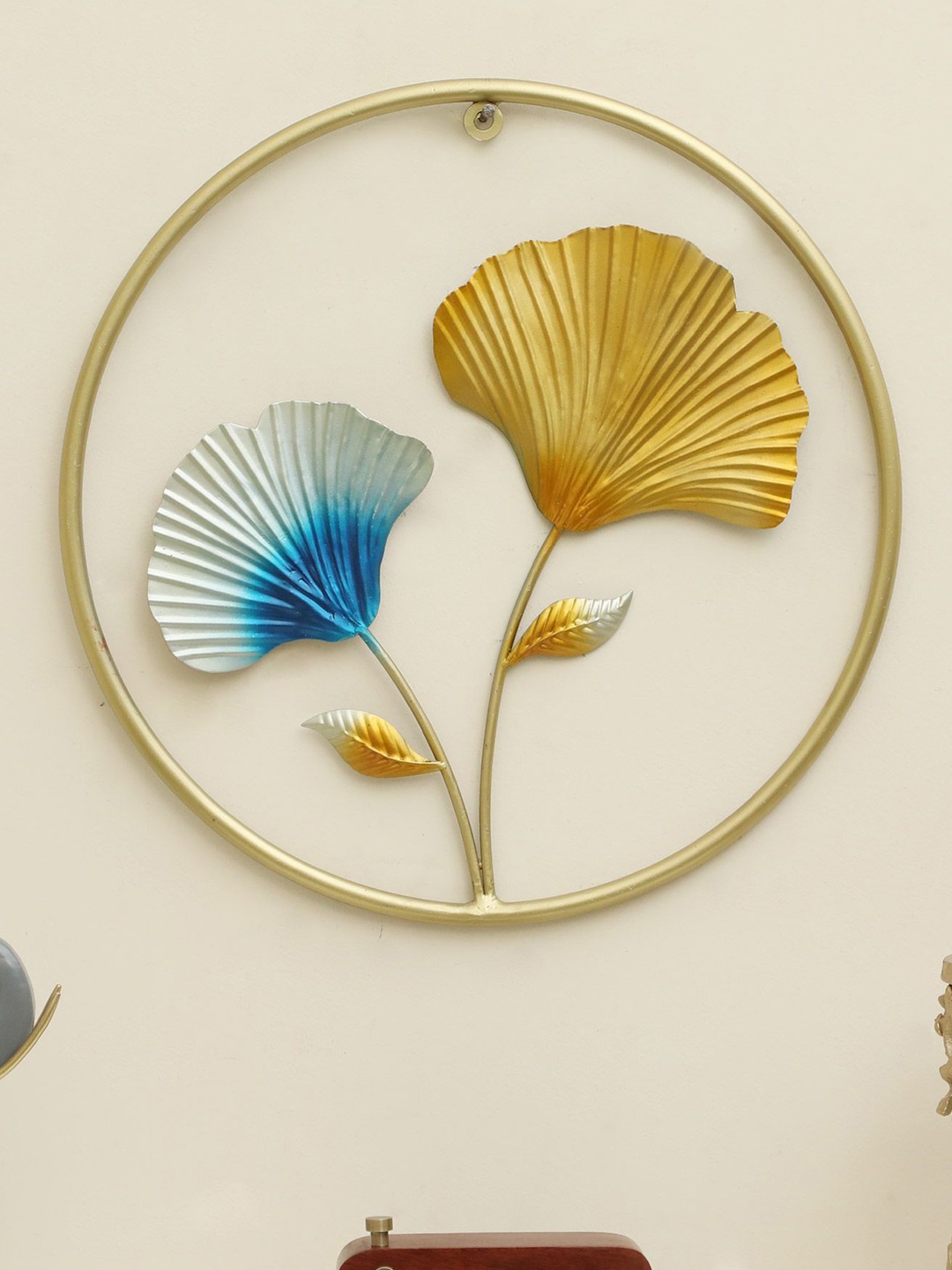 

vedas Gold toned & Blue Metal Round Frame Wall Decor