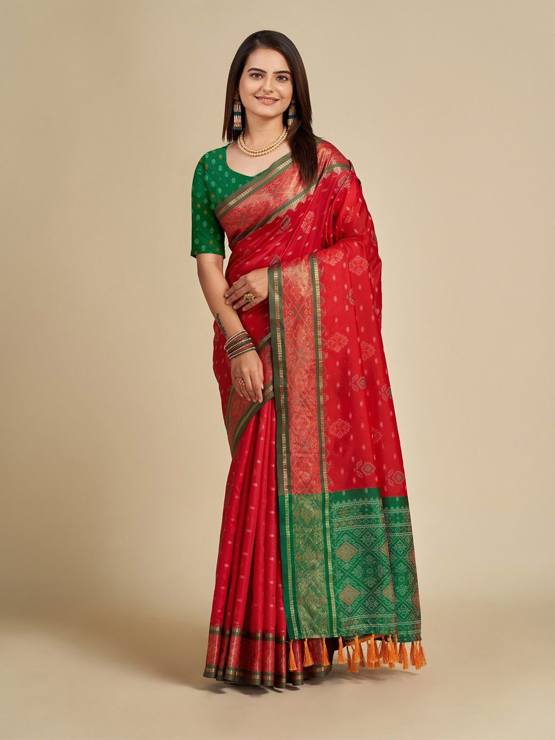 

LEOSAGI Woven Design Zari Pure Silk Patola Saree, Red