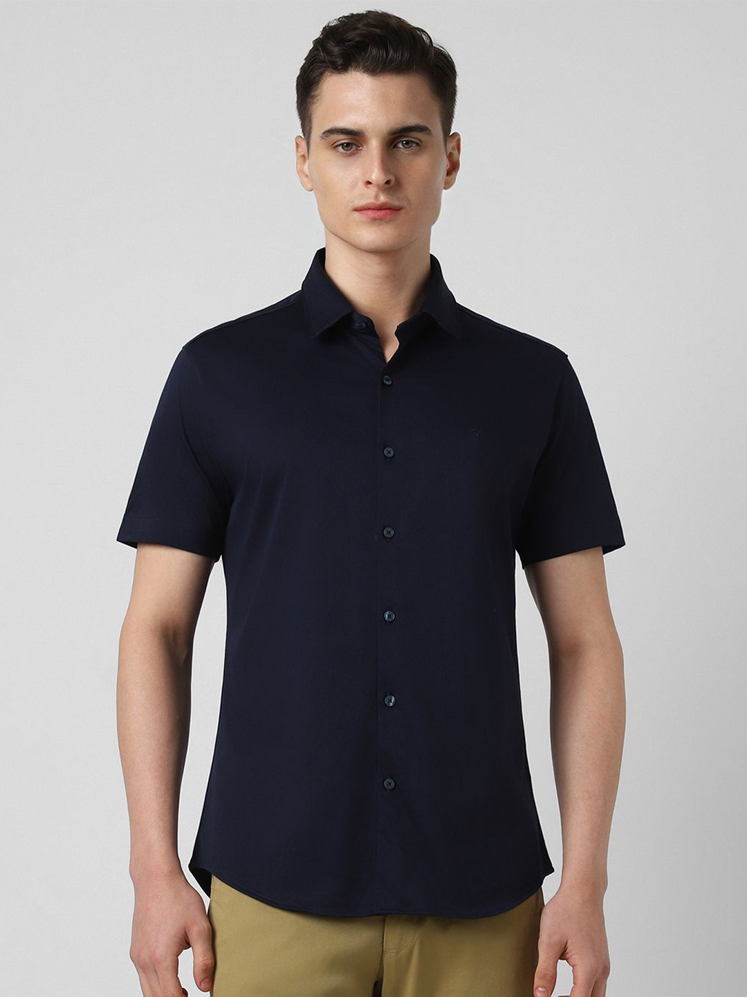 

Van Heusen Sport Men Spread Collar Solid Cotton Slim Fit Casual Shirt, Navy blue