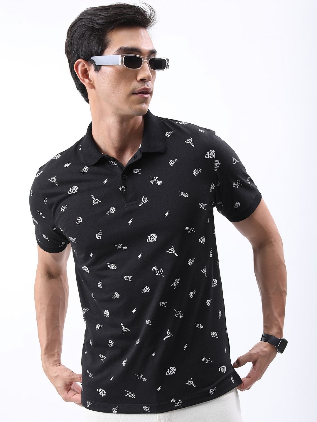 

HIGHLANDER Men Printed Polo Collar Pockets T-shirt, Black