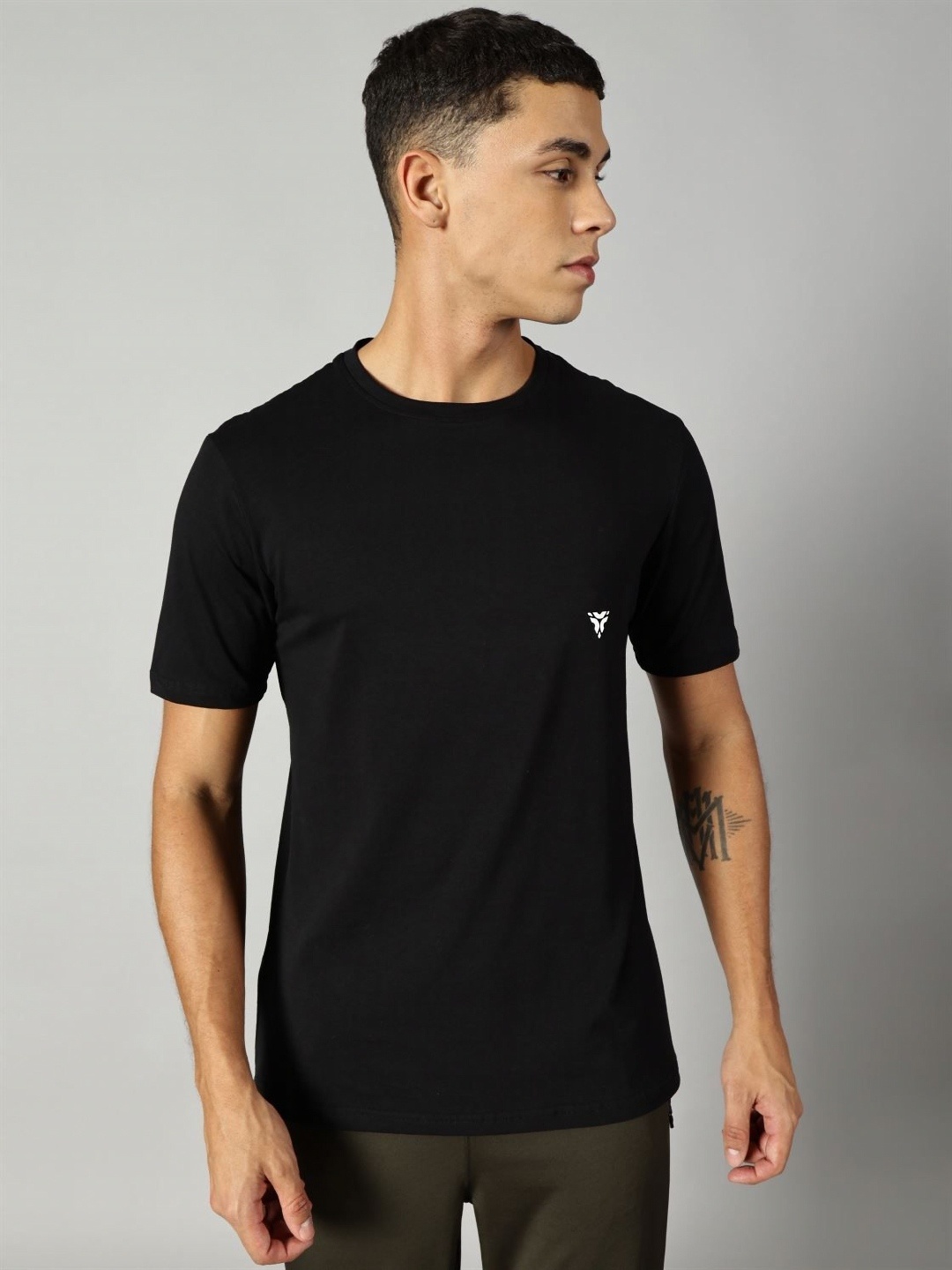

deb Round Neck Essential Cotton T-shirt - Smooth Bio-Wash Finish, Black