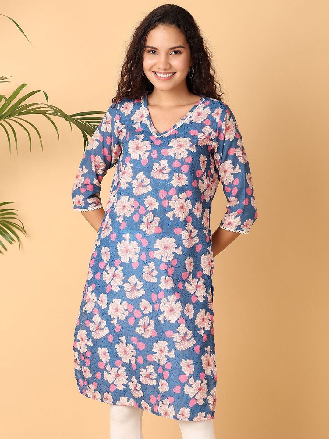 

UNLIMITED Floral Printed Straight Kurta, Blue