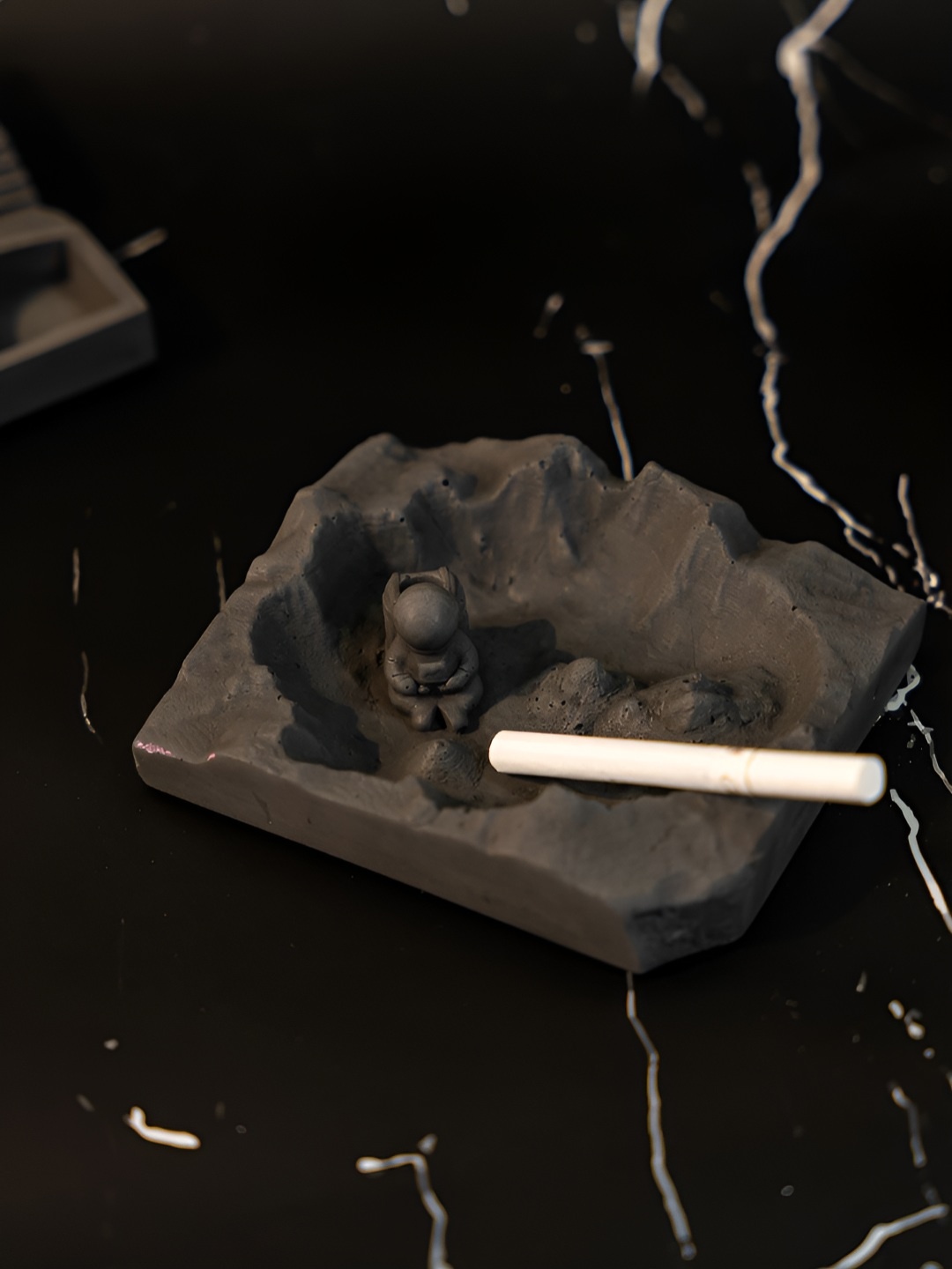 

Greyt Astronauts Cave Grey Moon Textured Ash Trays