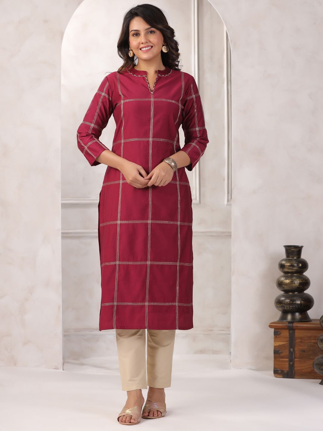 

Readiprint Fashions Women Checked Thread Work Kurta, Pink