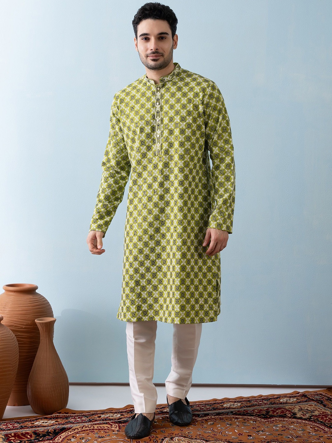 

HERE&NOW Floral Embroidered Mandarin Collar Thread Work Straight Kurta, Lime green