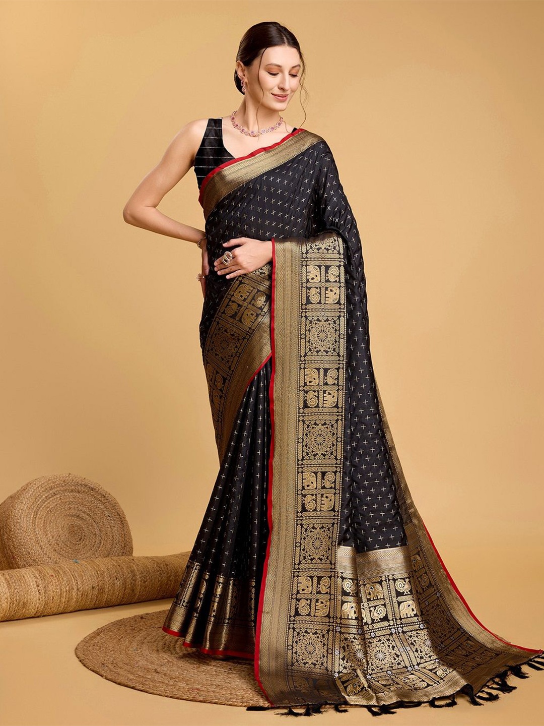 

LEOSAGI Woven Design Zari Pure Silk Kanjeevaram Saree, Black