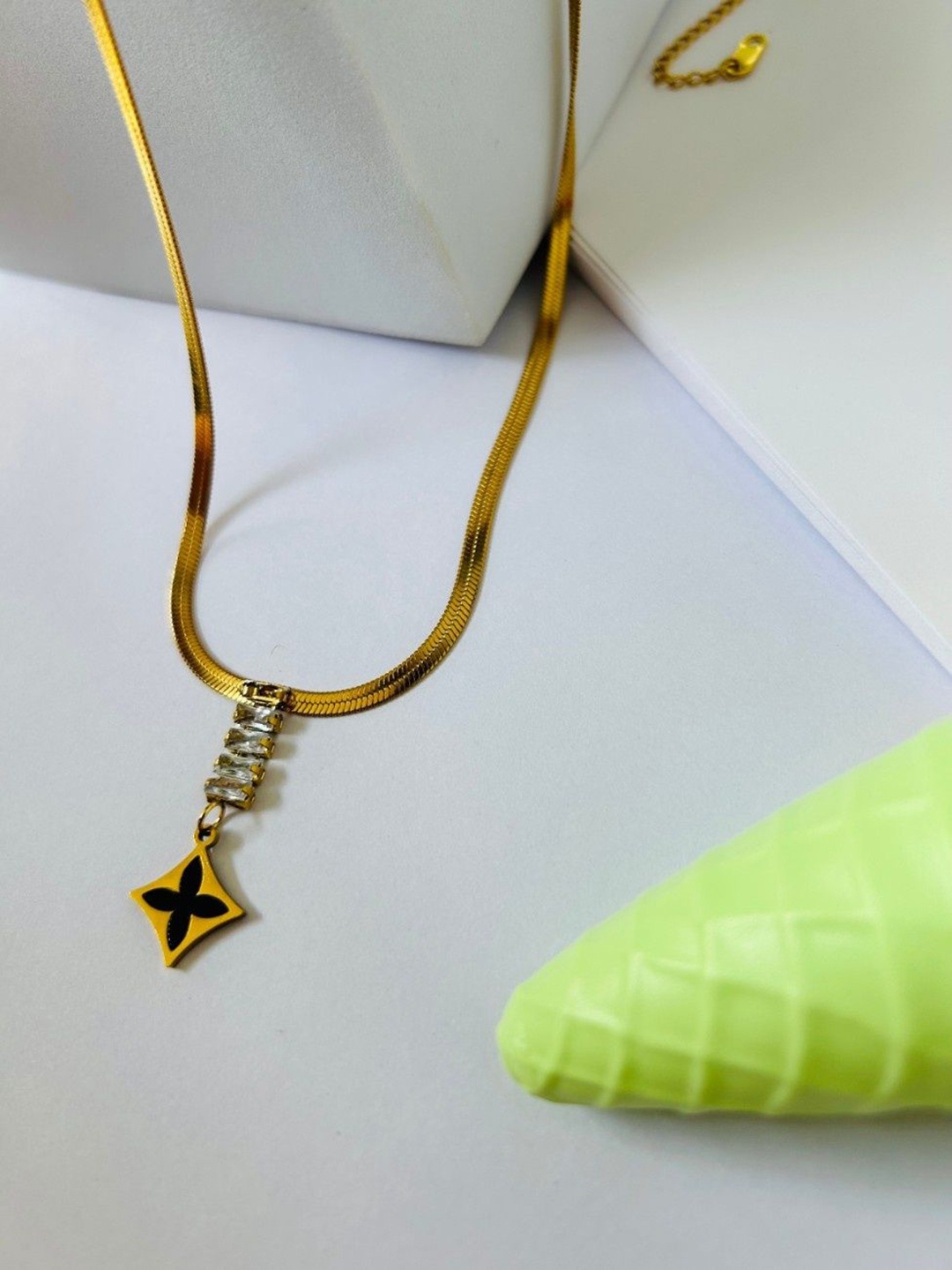 

AMADA JEWELS Geometric Stone Studded Star Pendants with Chains, Gold