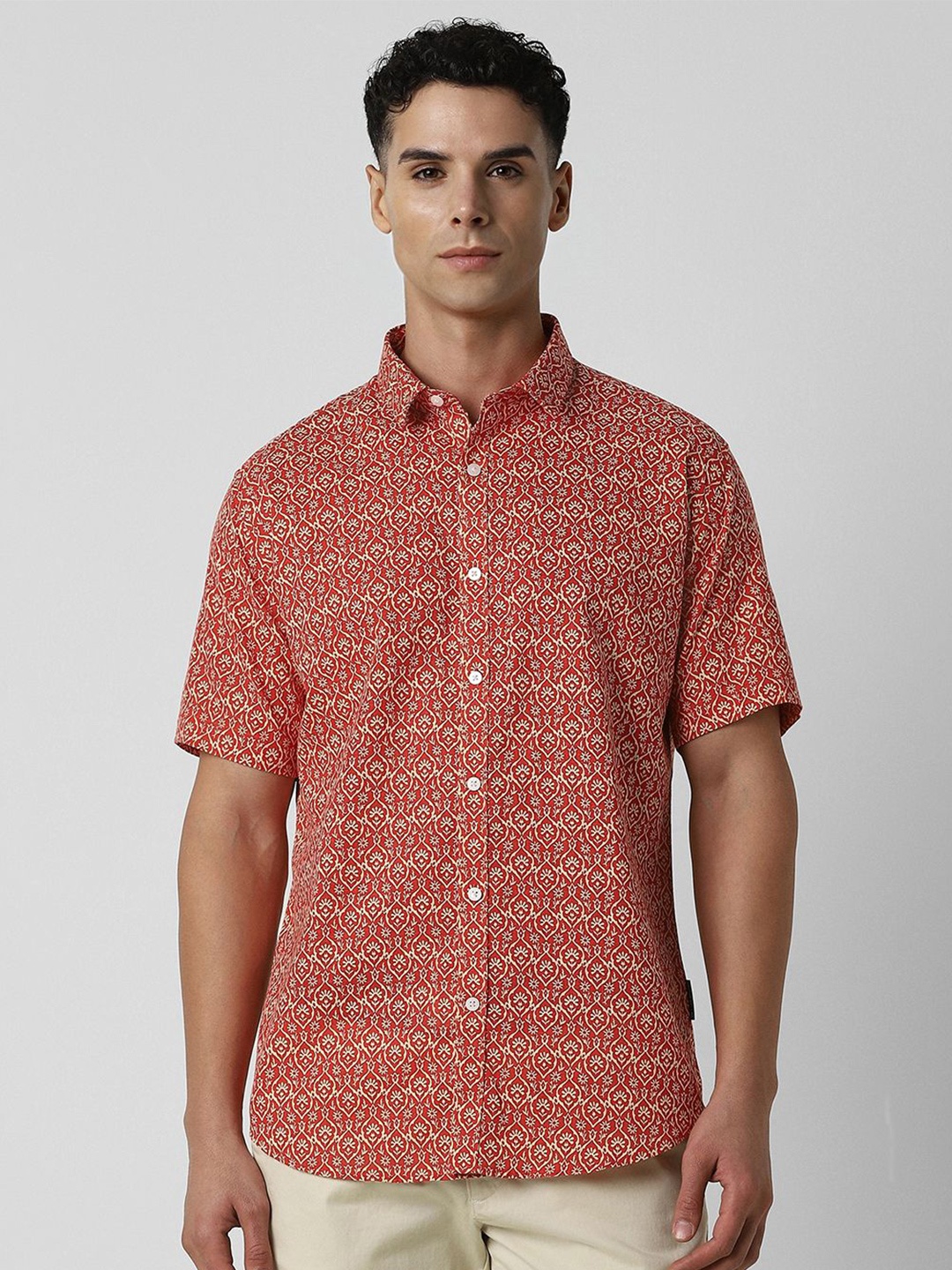 

V Dot Men Spread Collar Abstract Printed Cotton Slim Fit Casual Shirt, Red