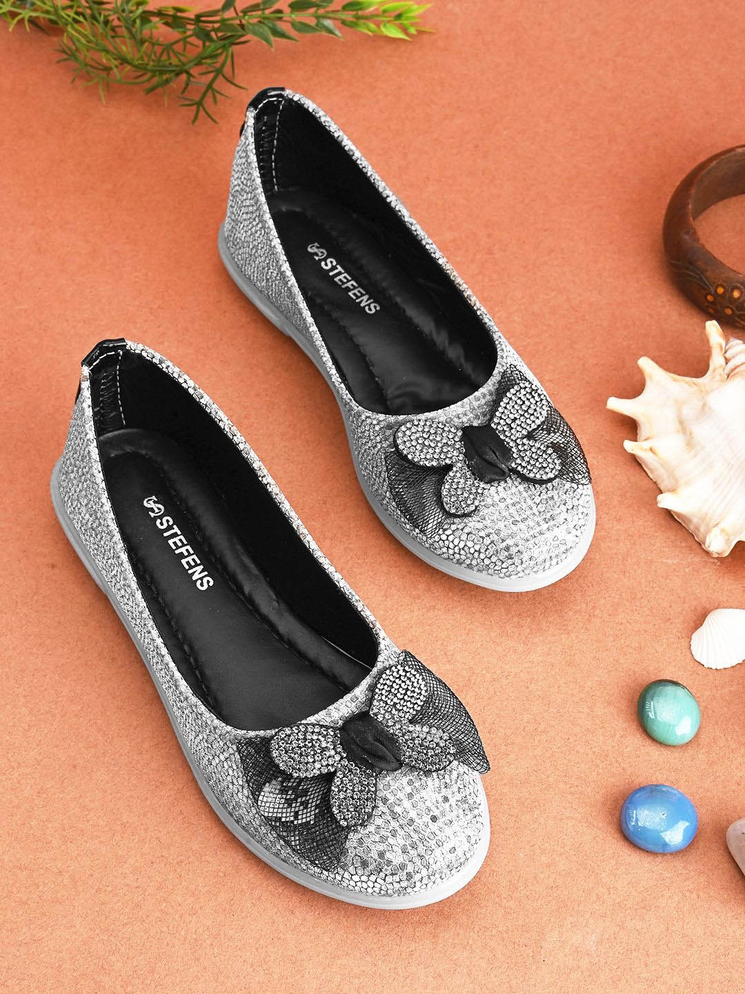 

STEFENS Girls Synthetic Leather Embellished Ballerinas Flats, Silver