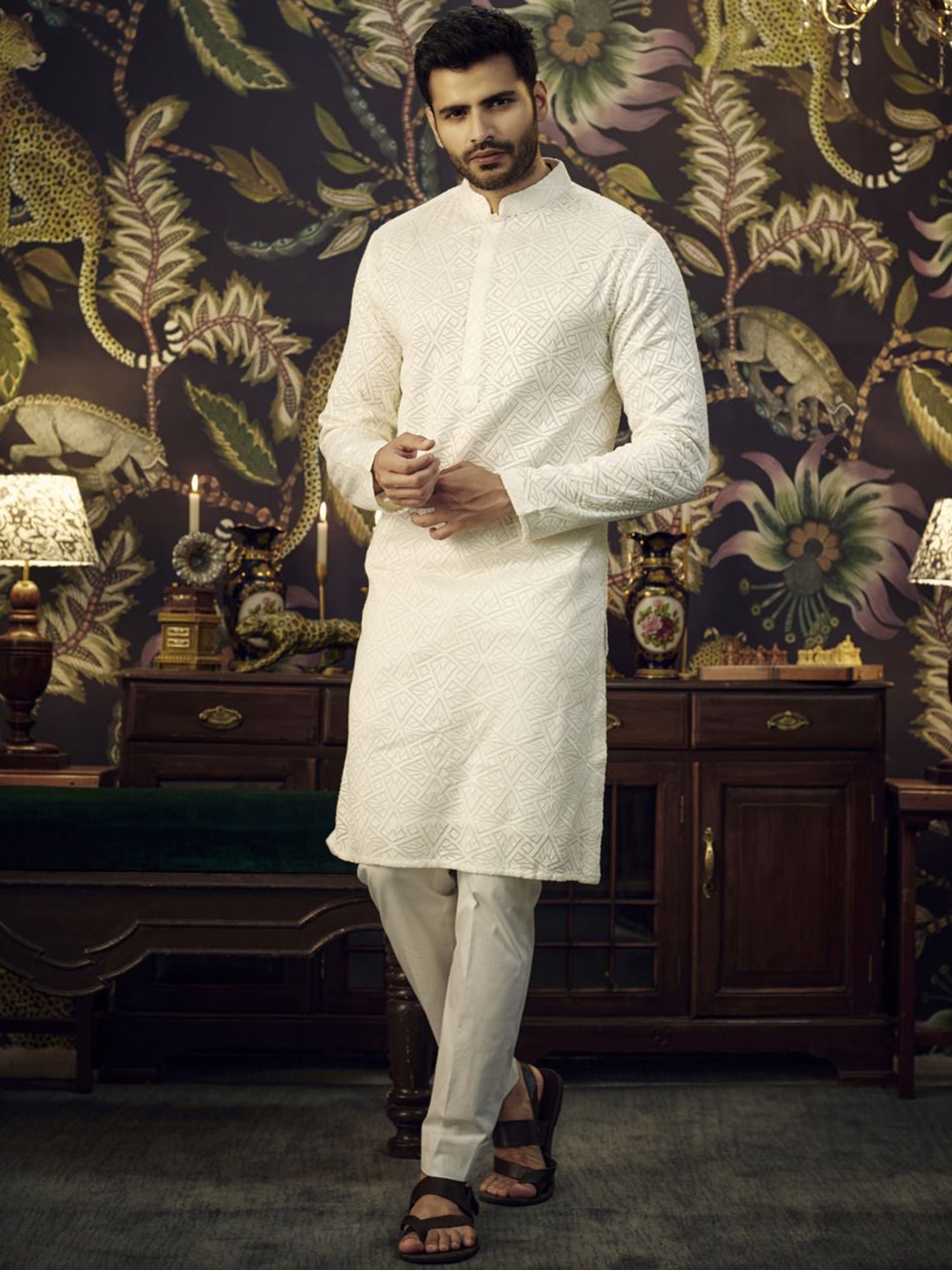 

KASBAH CLOTHING NISHCHAIY SAJDEH Geometric Printed Silk Straight Kurta, White