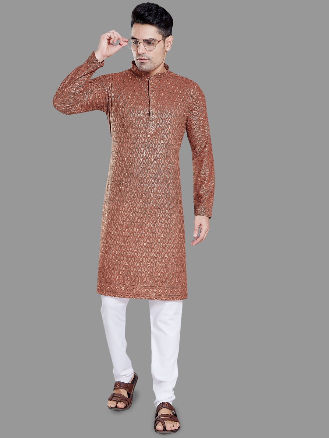 

DIVISIVE Ethnic Motifs Embroidered Mandarin Collar Sequinned Straight Kurta, Tan