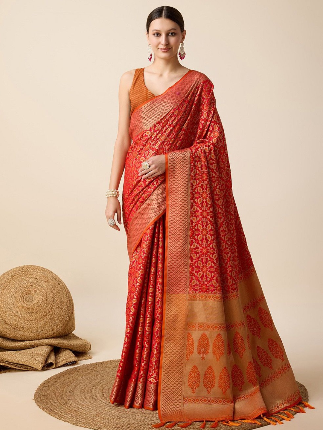 

LEOSAGI Woven Design Zari Pure Silk Patola Saree, Red