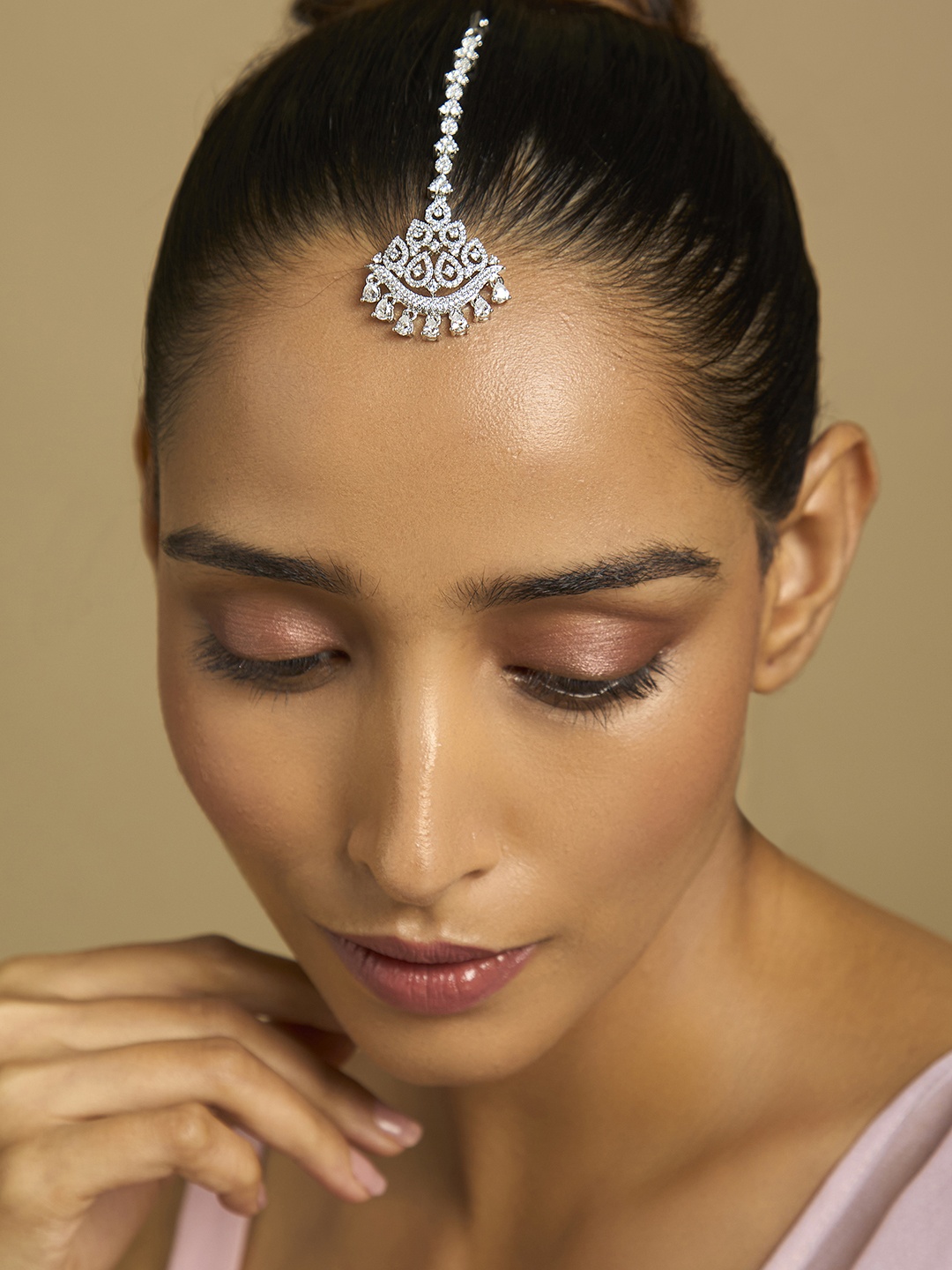 

Kushal's Fashion Jewellery Rhodium-Plated Zircon-Studded Maang Tikka Head Jewellery, Silver