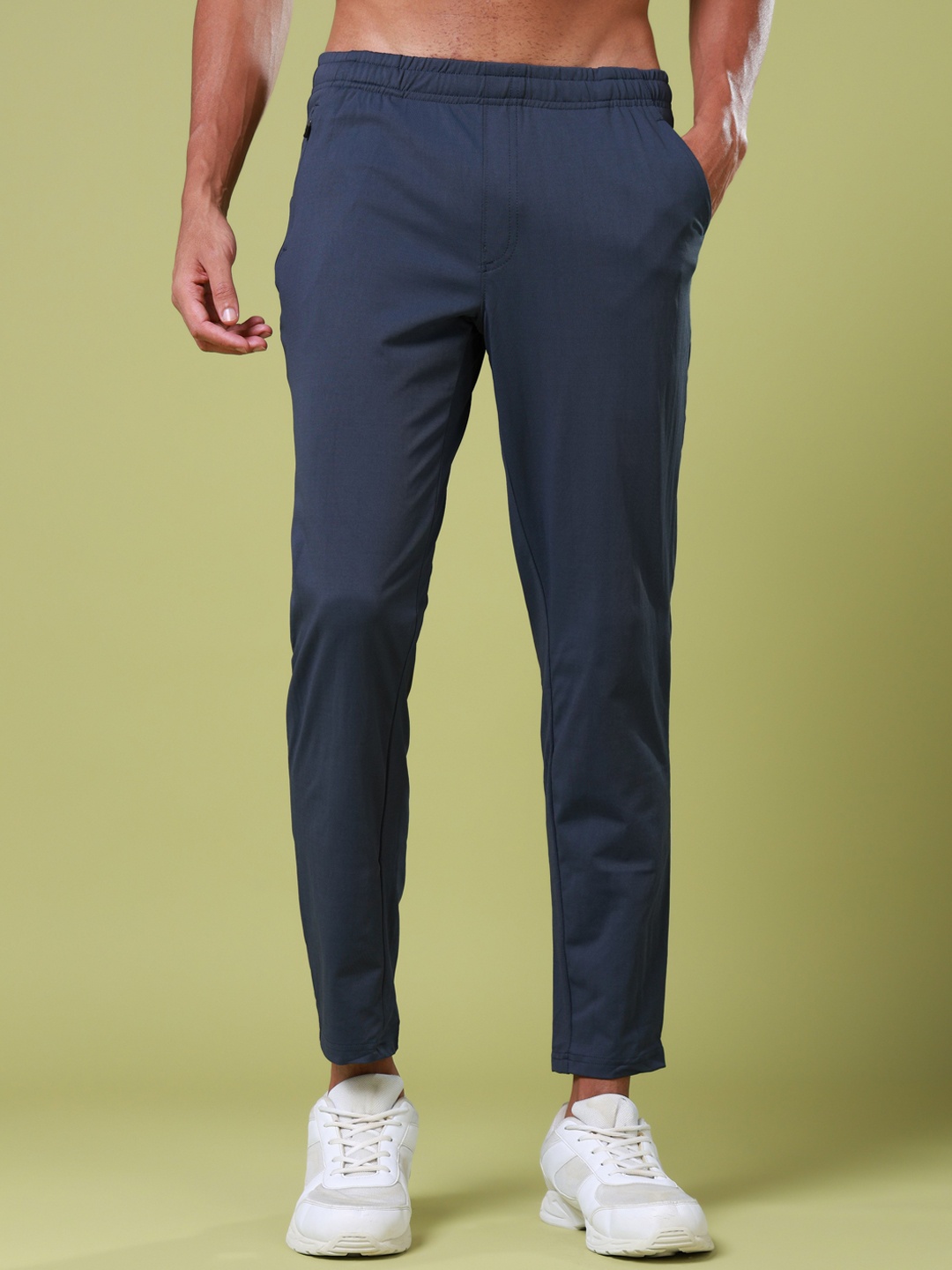 

Technosport Men Mid-Rise Relaxed-Fit Track Pants, Grey