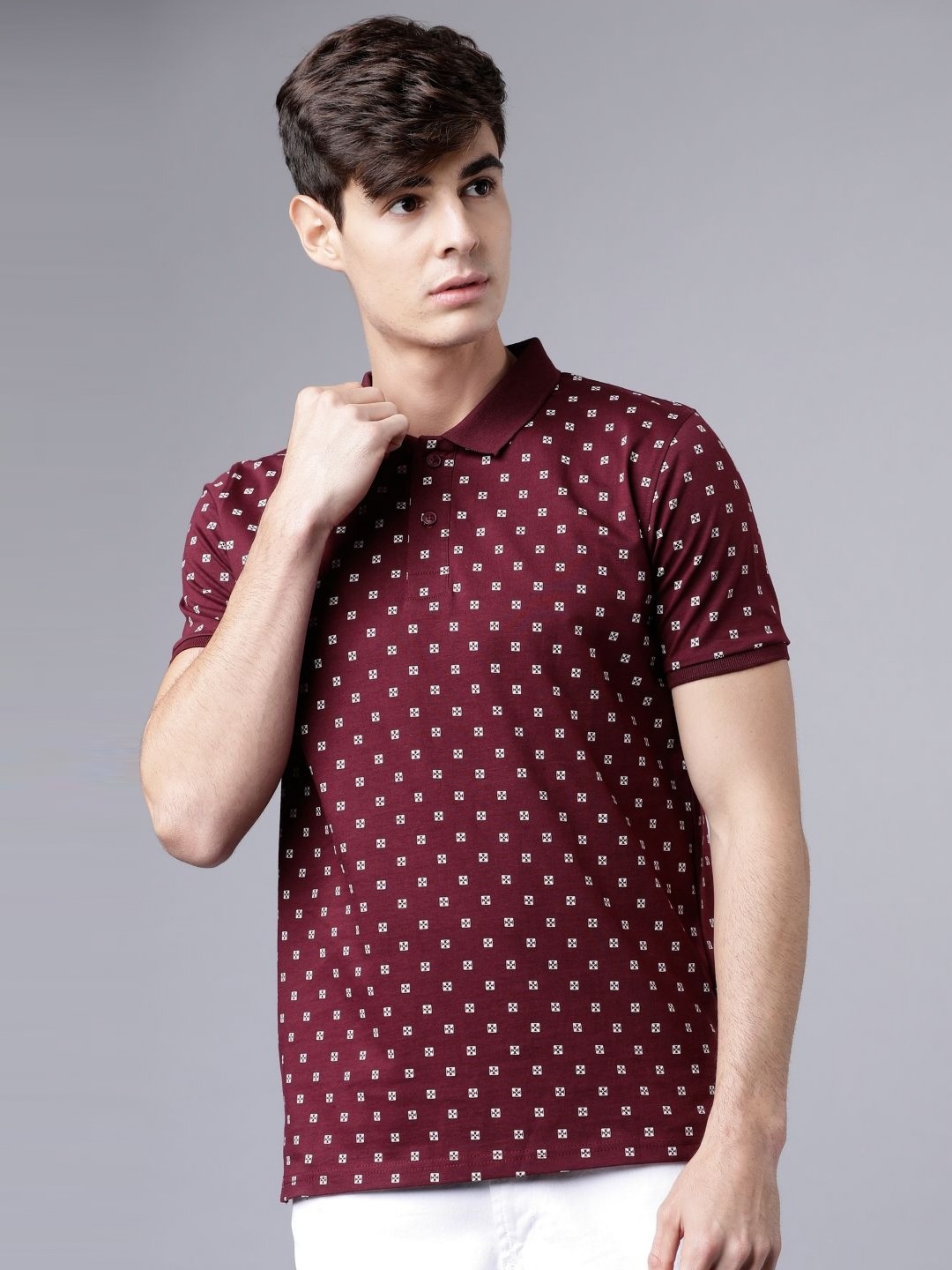

HIGHLANDER Men Printed Polo Collar Pockets Slim Fit T-shirt, Maroon