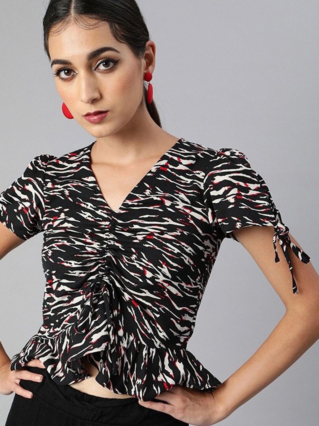 

Sera Women Abstract Printed Ruched V-Neck Top, Black