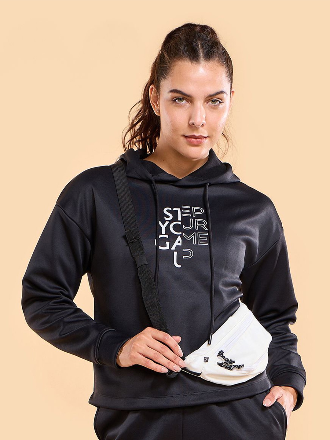 

Enamor Relaxed Fit Crop Hooded Fleece Sweatshirt A905, Black