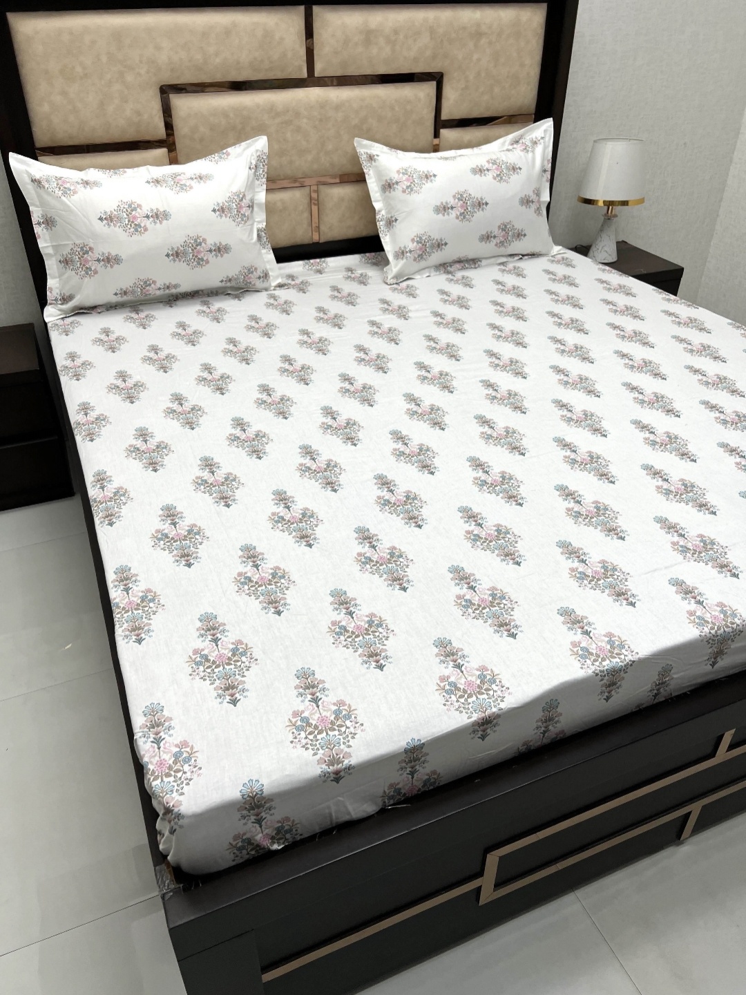 

Pure Decor Sapphire White Ethnic 330 TC Cotton Fitted King Bedsheet With 2 Pillow Covers