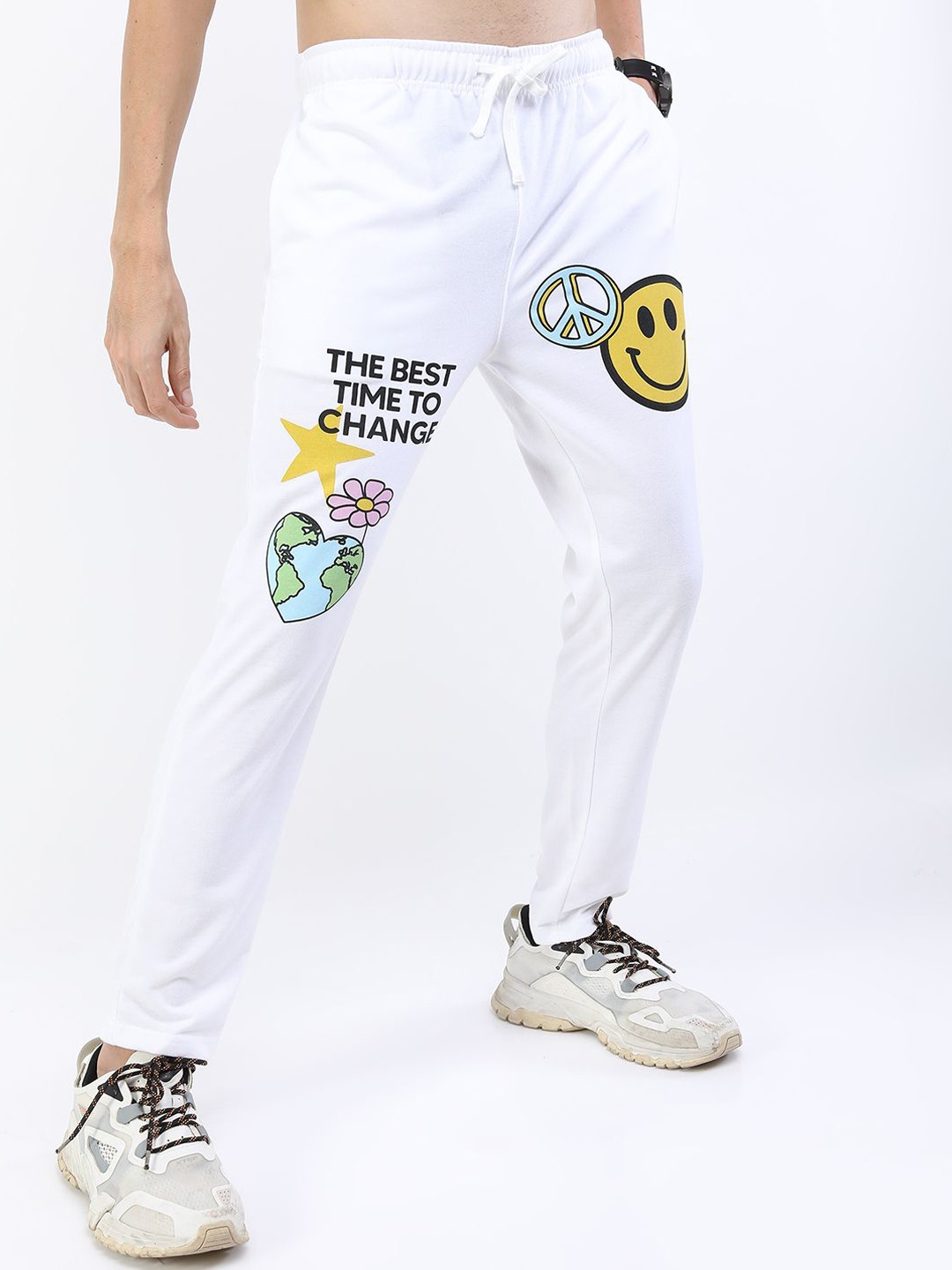 

HIGHLANDER Men Printed Track Pants, White