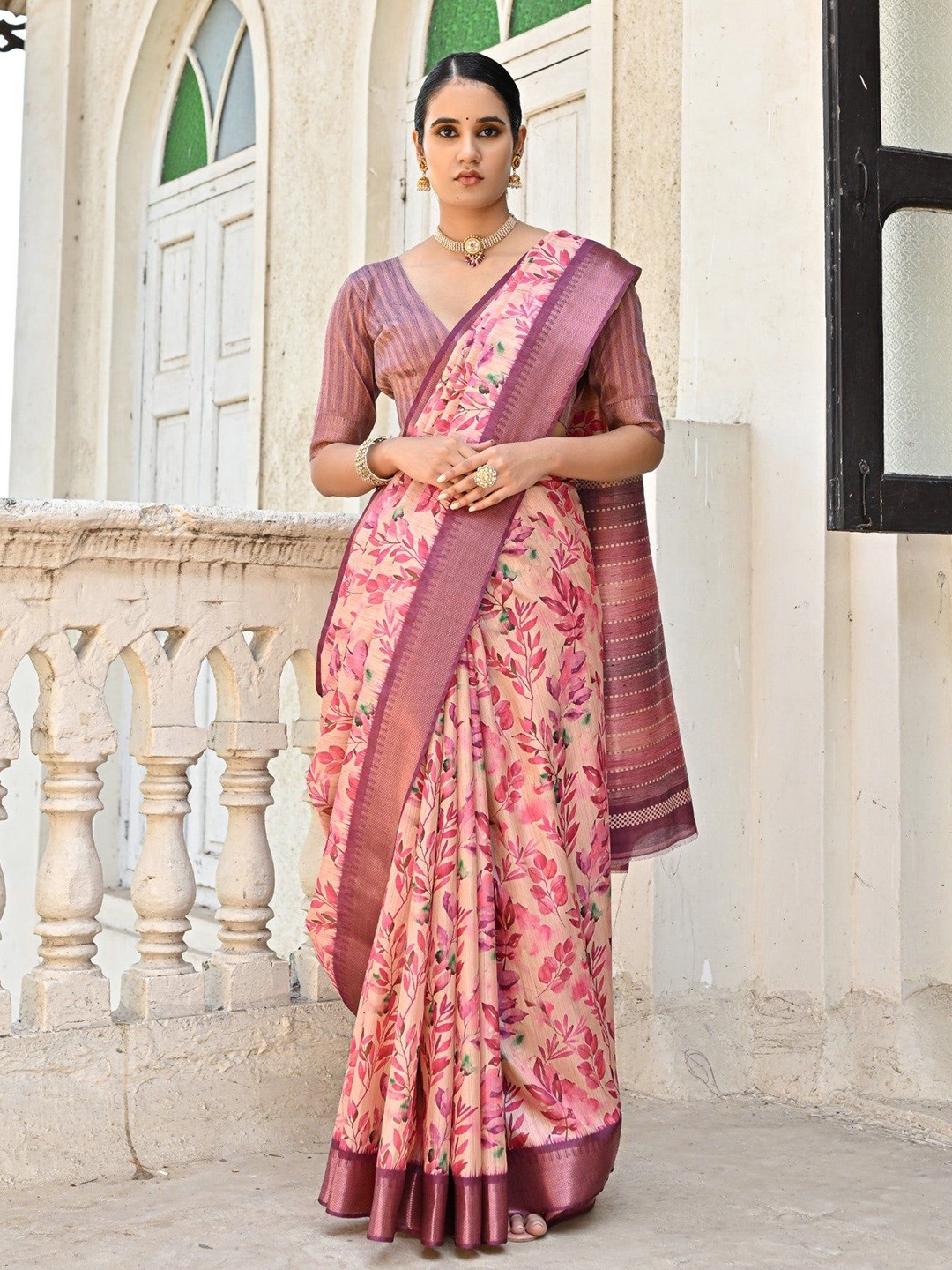 

Poly Chiffon Floral Tussar Silk Blend Saree, Pink