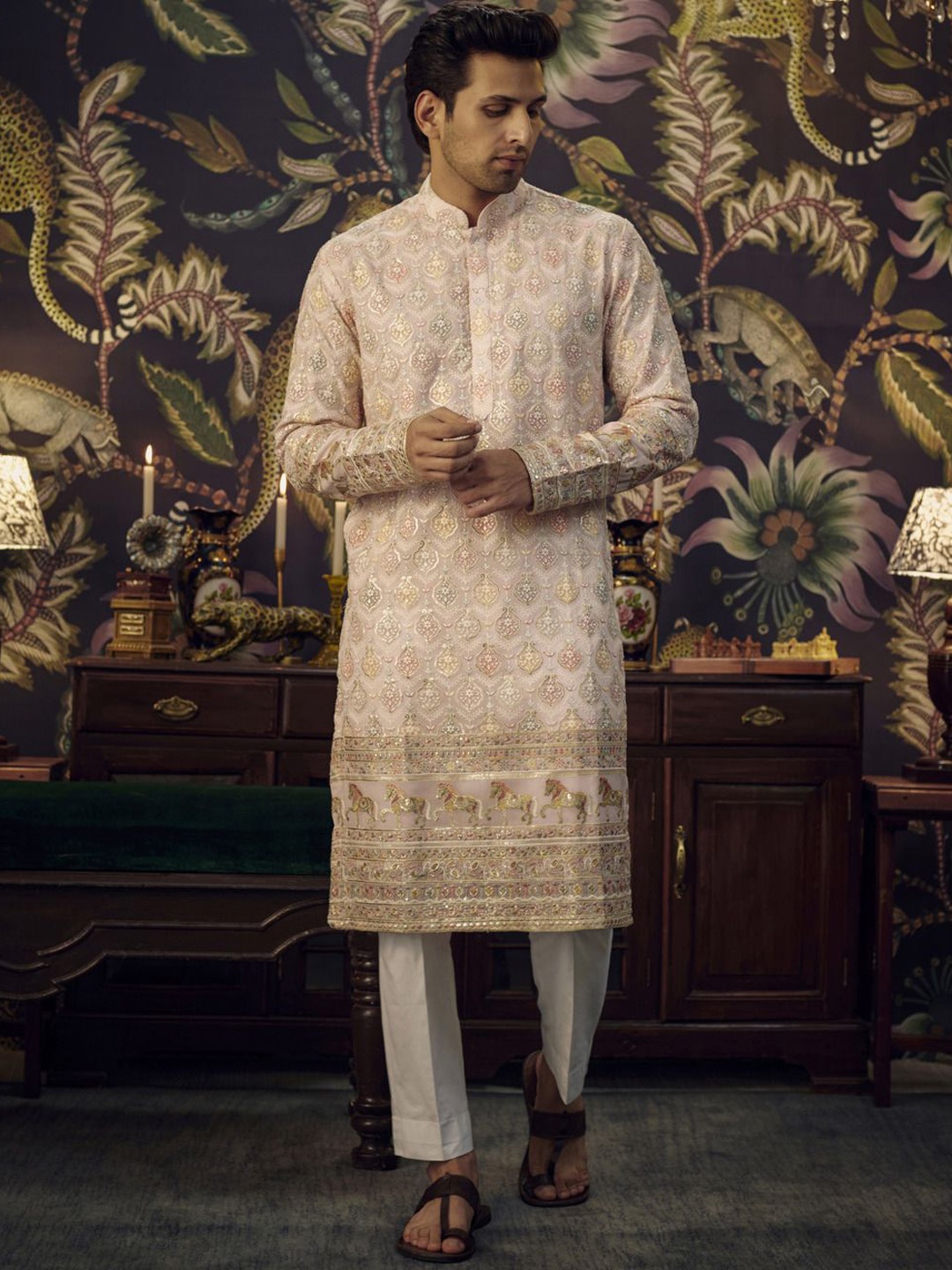 

KASBAH CLOTHING NISHCHAIY SAJDEH Embroidered Mandarin Collar Chikankari Georgette Kurta, Cream