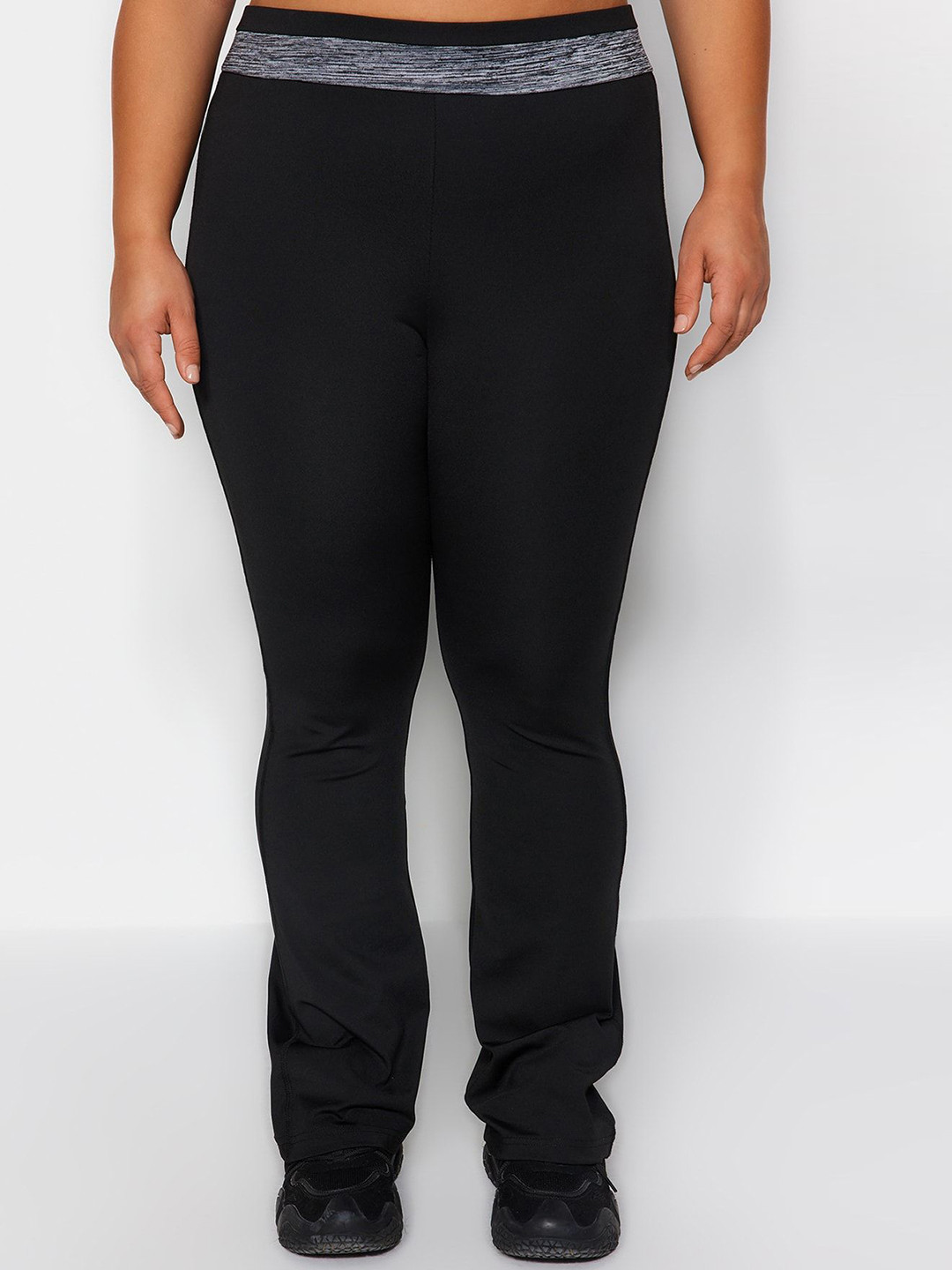 

Trendyol Women Trousers, Na