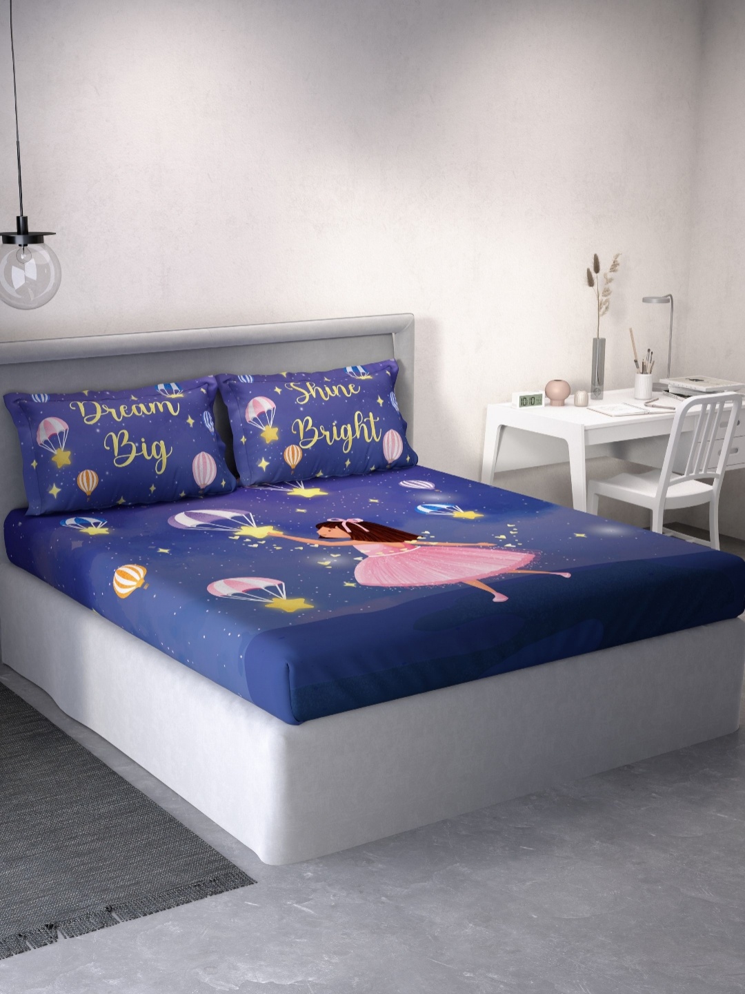 

DDecor Blue & Pink Printed 144 TC Pure Cotton Queen Bedsheet with 2 Pillow Covers