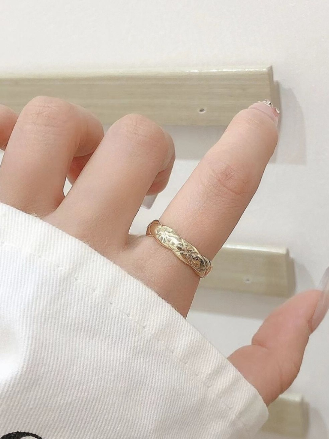 

SALTY Verben Swirl Gold-Plated Finger Ring