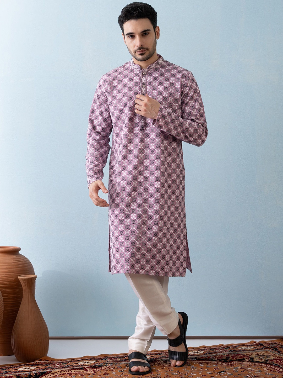 

HERE&NOW Floral Embroidered Mandarin Collar Thread Work Straight Kurta, Pink