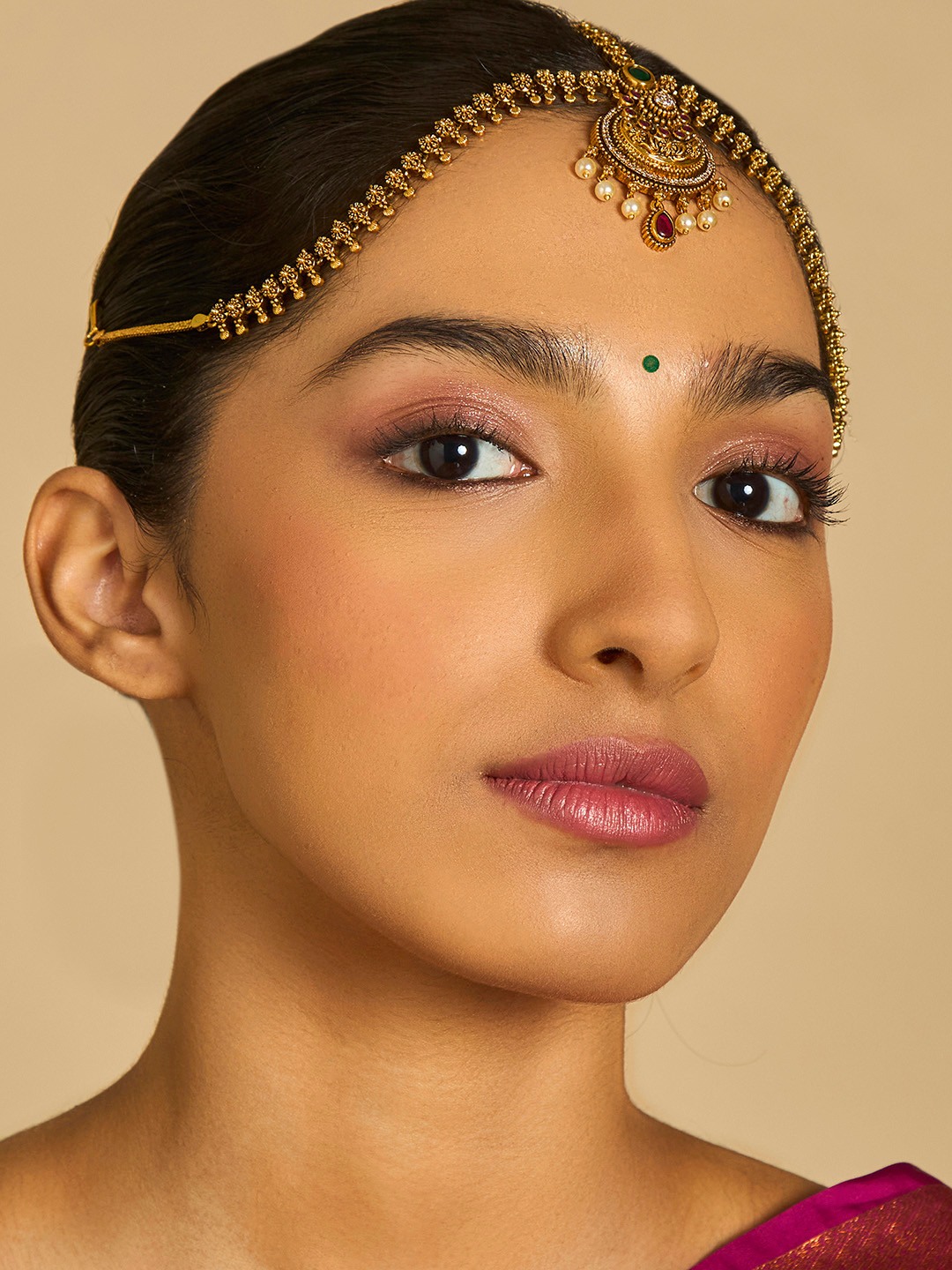 

Kushal's Fashion Jewellery Gold-Plated Stone Studded and Beaded Studded Matha Patti