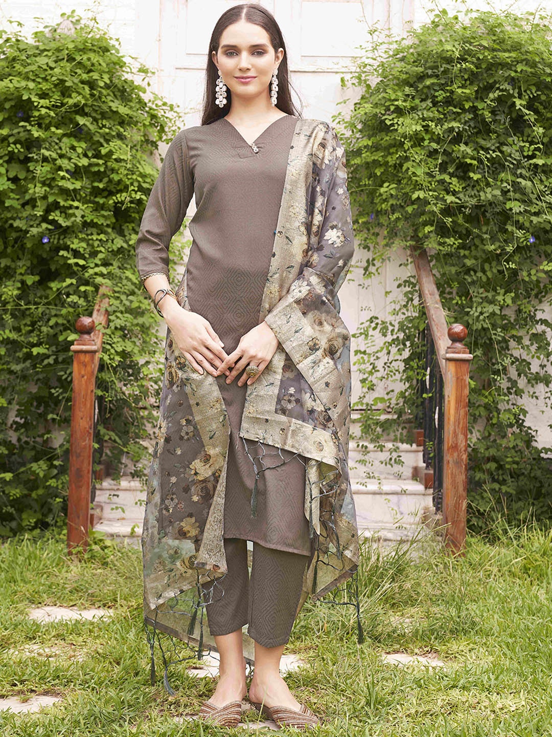 

Tikhi Imli Self Design V-Neck Straight Kurta With Trousers & Dupatta, Brown