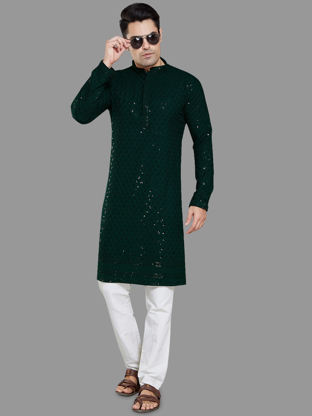 

DIVISIVE Ethnic Motifs Embroidered Mandarin Collar Sequinned Straight Kurta, Green