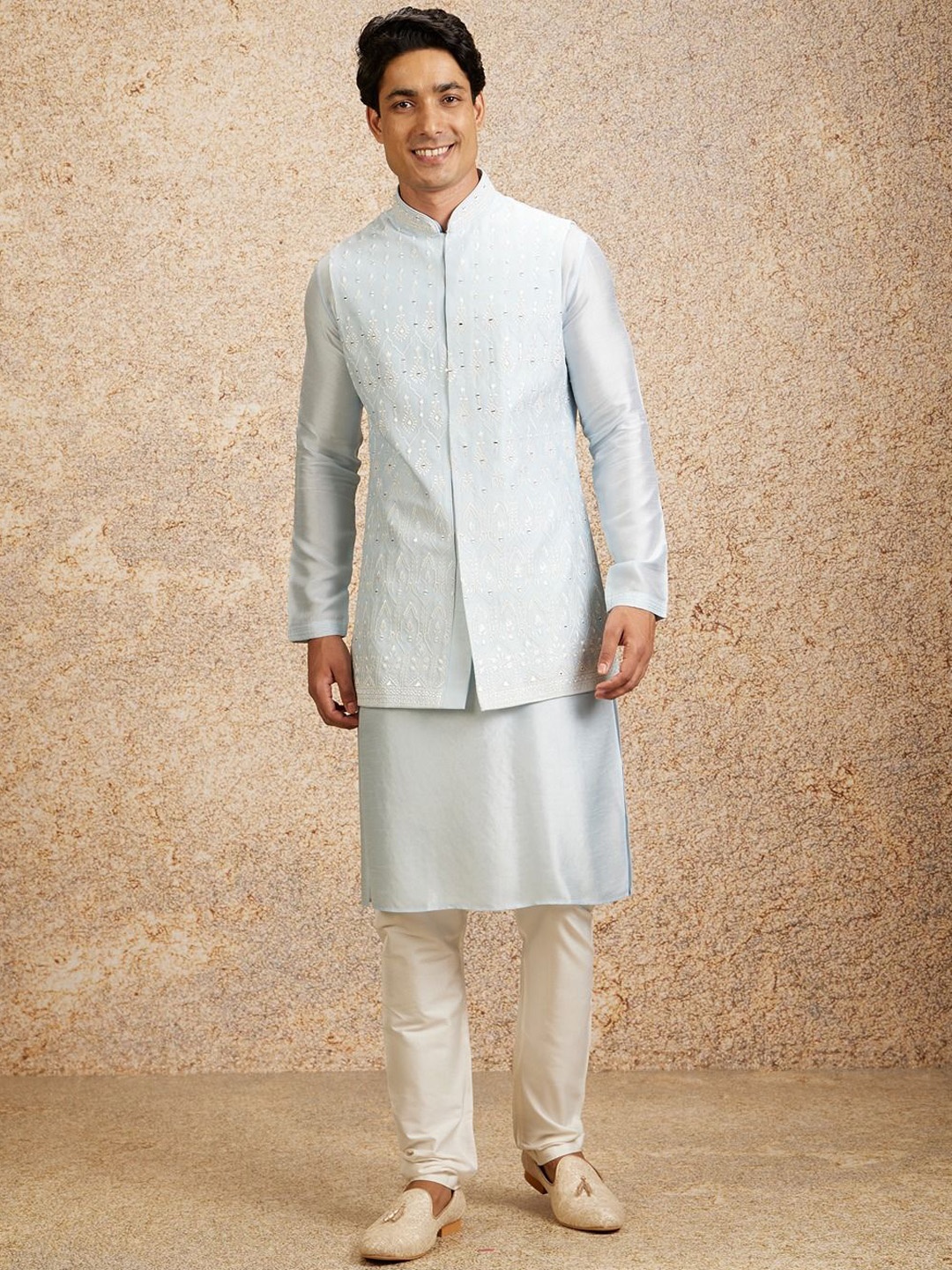 

Twamev Embroidered Kurta and Churidar with Jacket, Blue