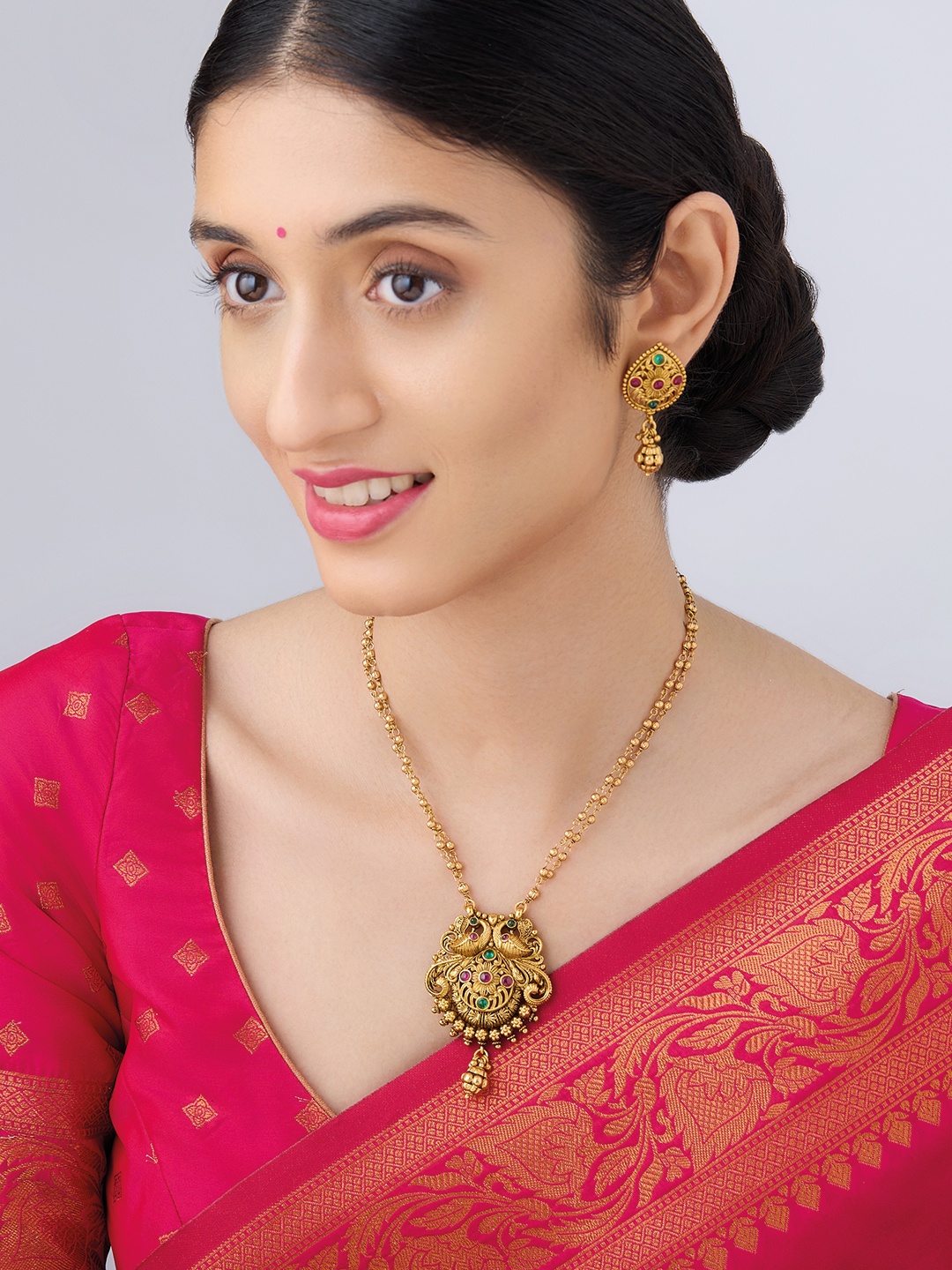 

Kushal's Fashion Jewellery Gold-Plated Artificial Stones-Studded Jewellery Set