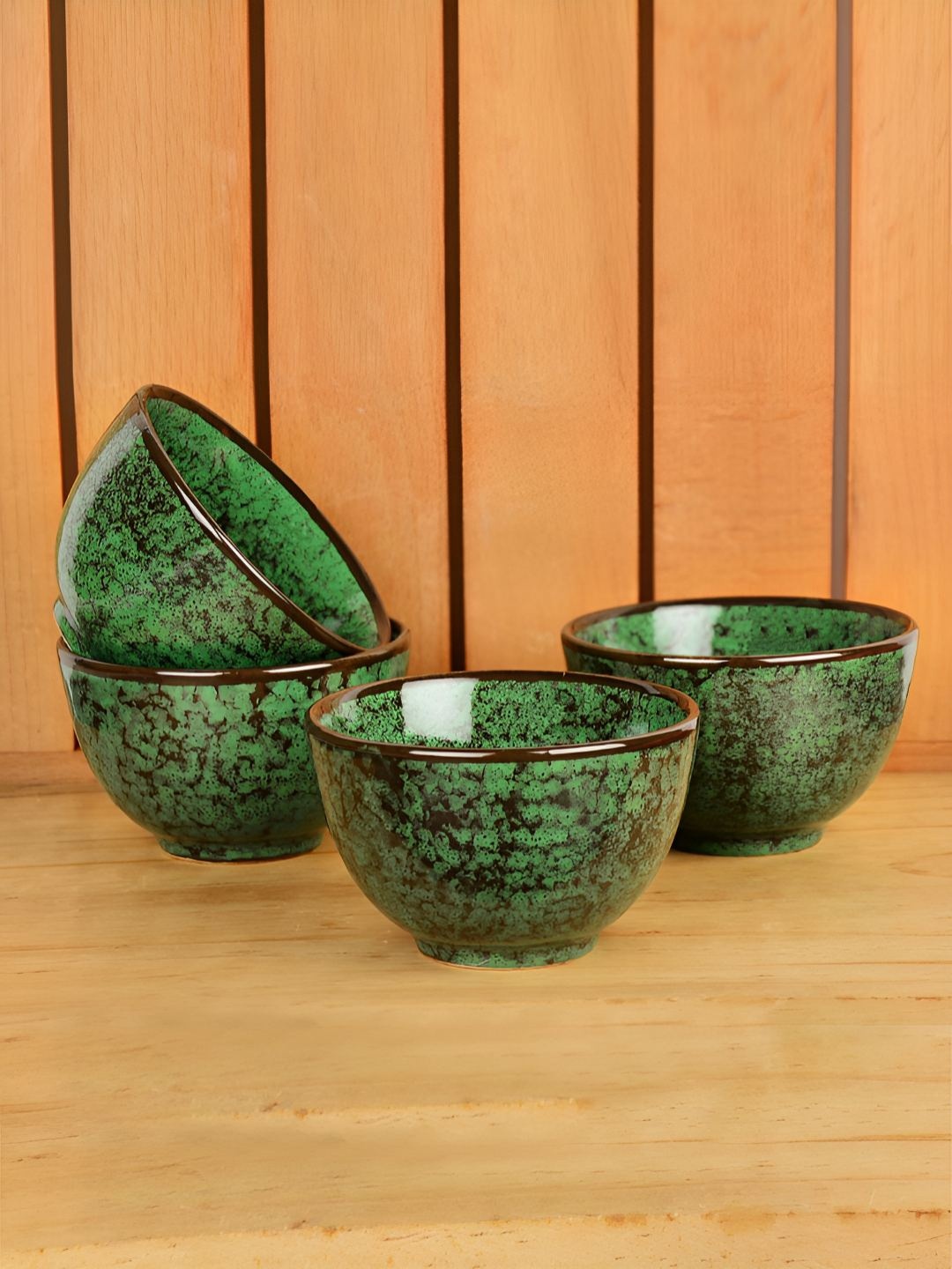 

StyleMyWay 4Pcs Green Textured Serving Bowl Set