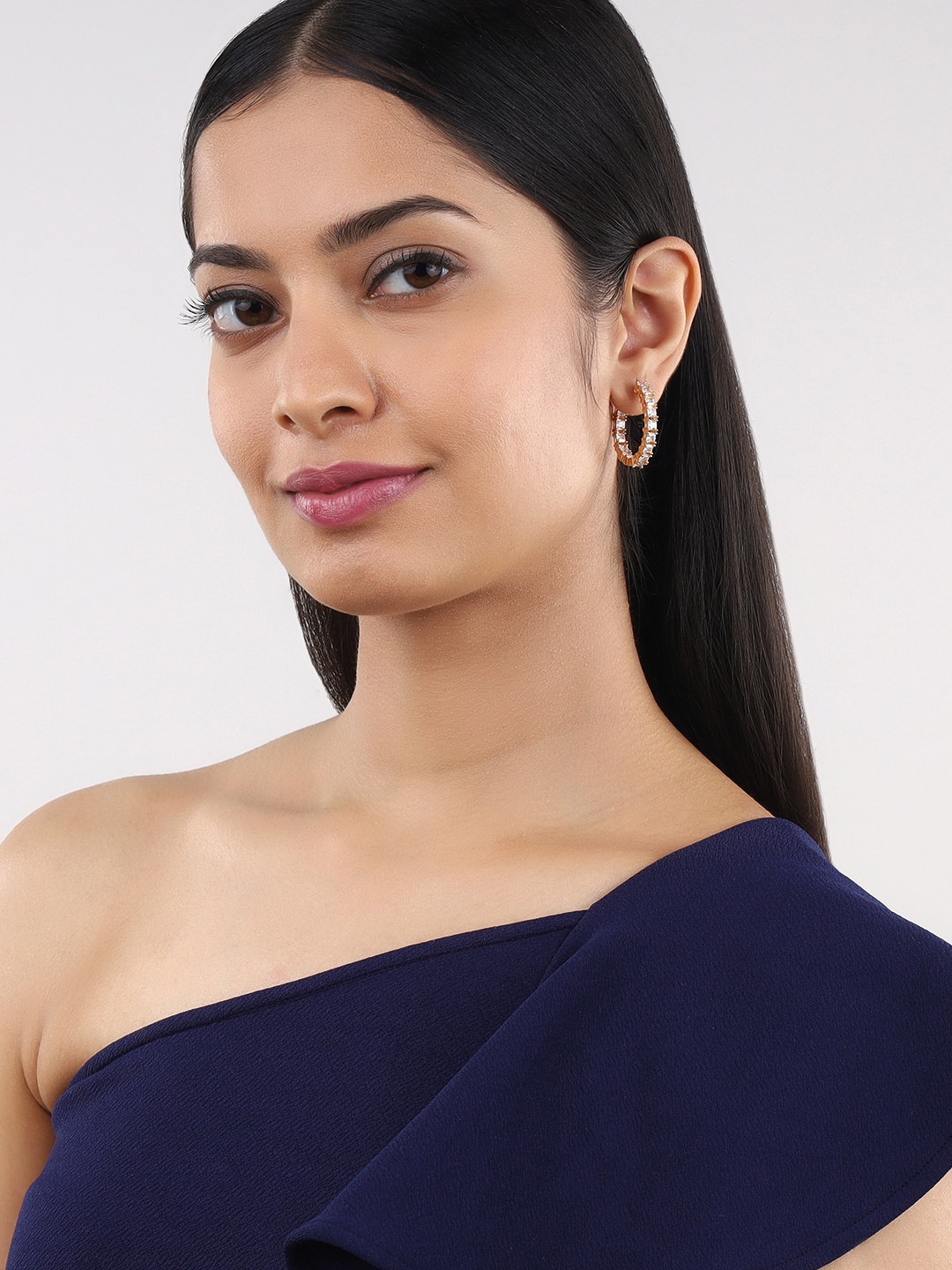 

Kushal's Fashion Jewellery Gold-Plated Contemporary Hoop Earrings, White