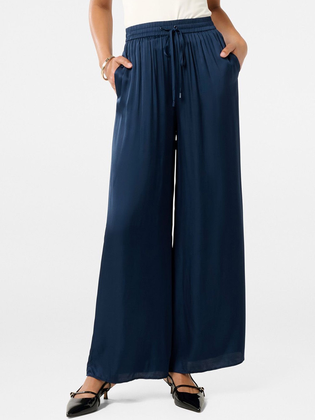 

Forever New Women Relaxed High-Rise Pleated Trousers, Navy blue