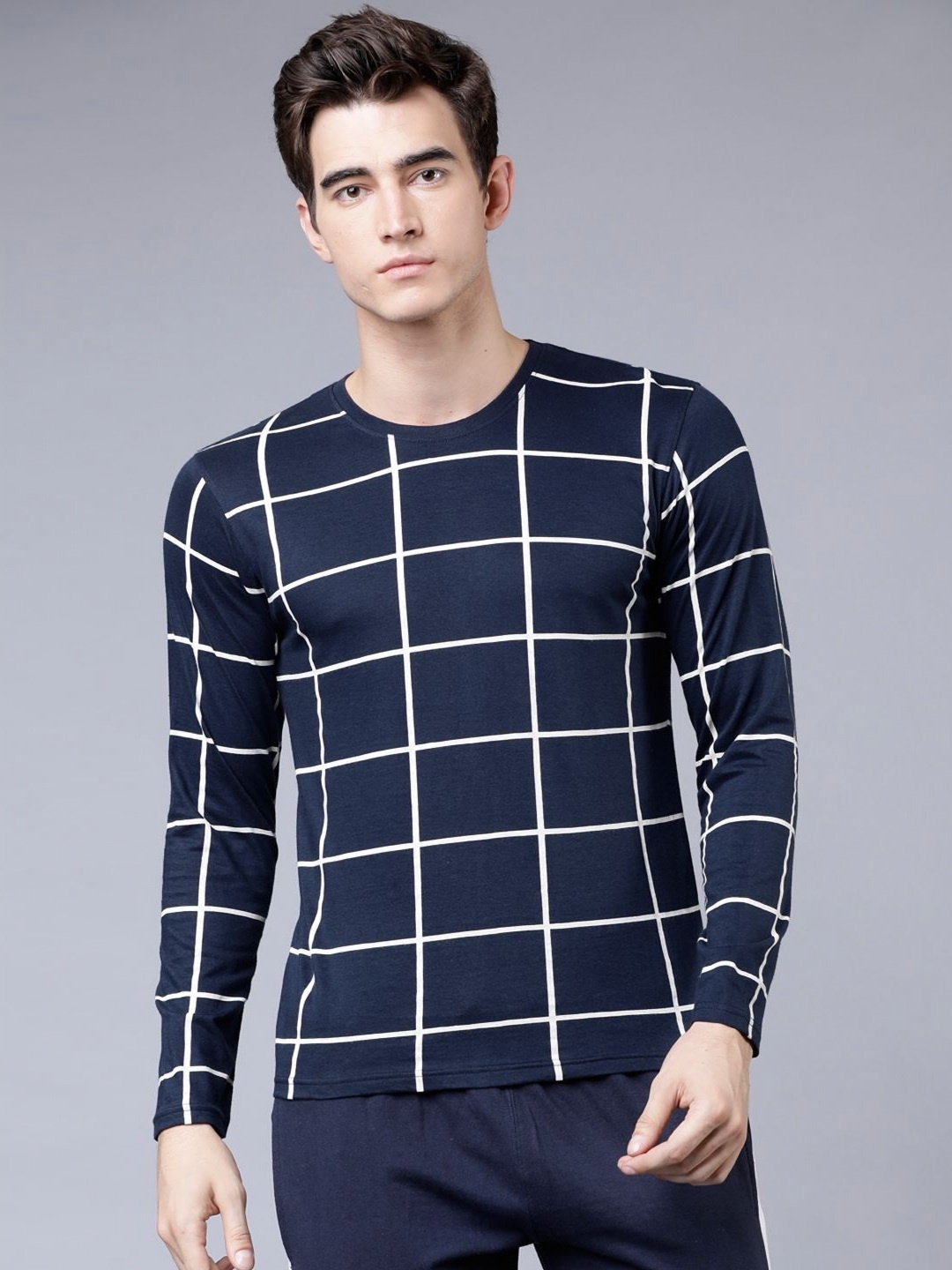 

HIGHLANDER Men Checked Mandarin Collar Monochrome Raw Edge Slim Fit T-shirt, Navy blue