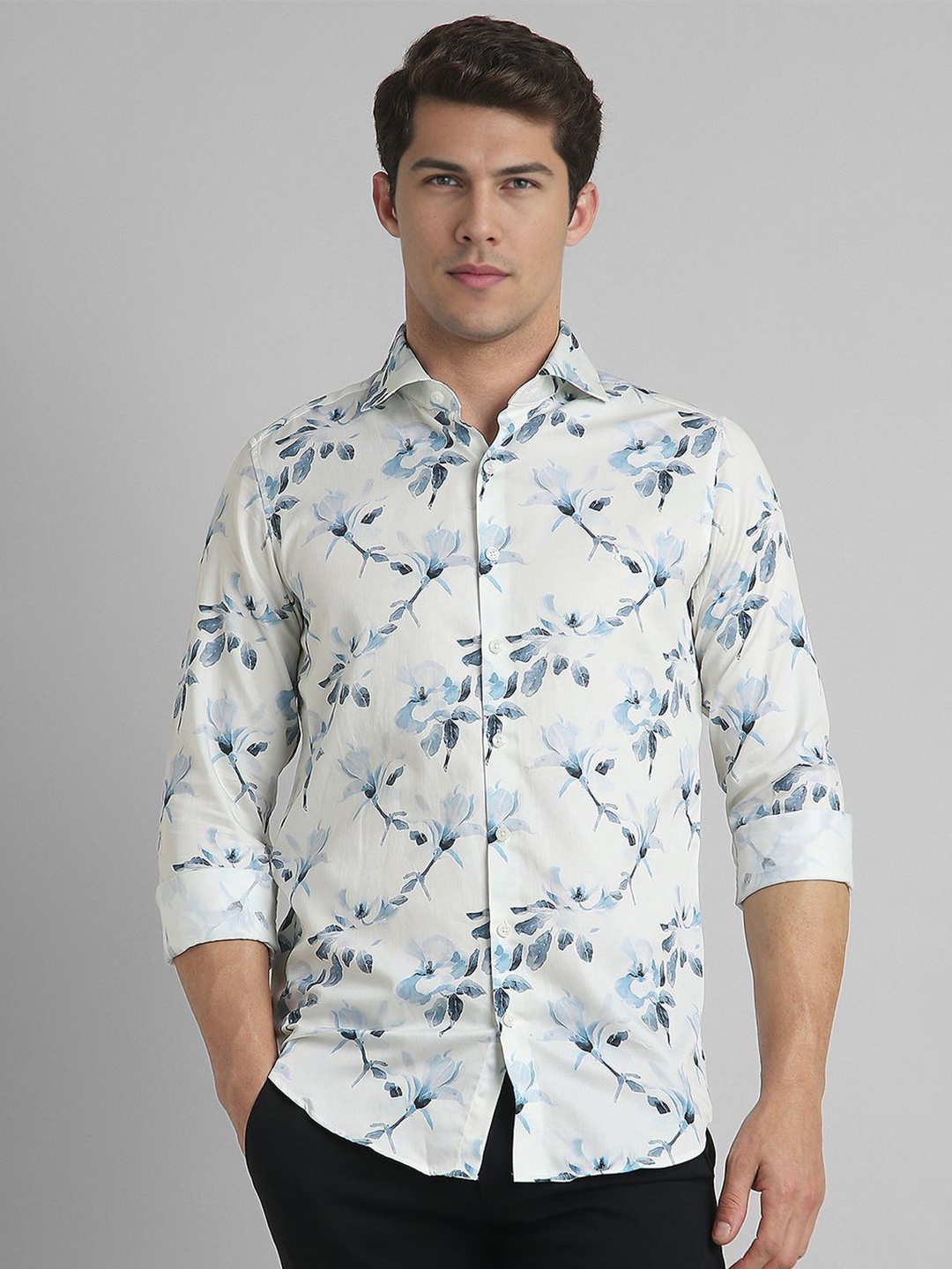 

SIMON CARTER LONDON Men Spread Collar Floral Printed Cotton Slim Fit Casual Shirt, White