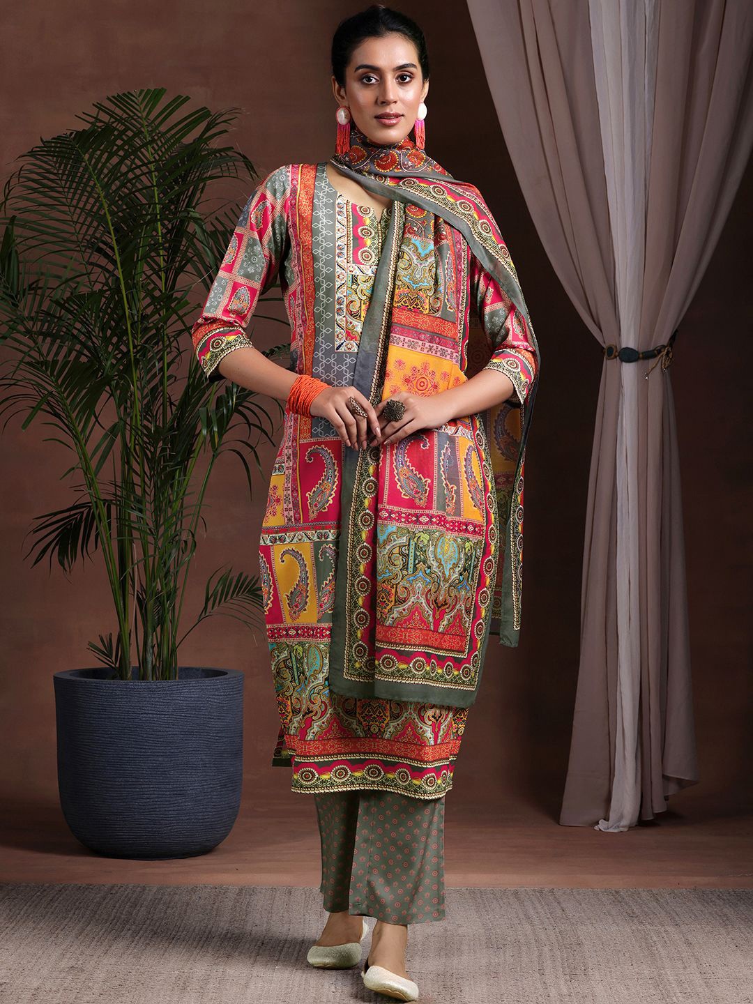 

Libas Ethnic Motifs Printed Kurta with Trousers & Dupatta, Grey