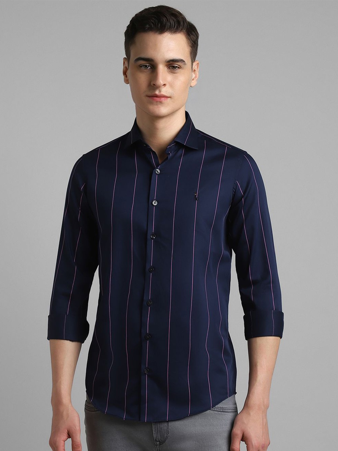 

SIMON CARTER LONDON Men Spread Collar Striped Cotton Slim Fit Casual Shirt, Navy blue