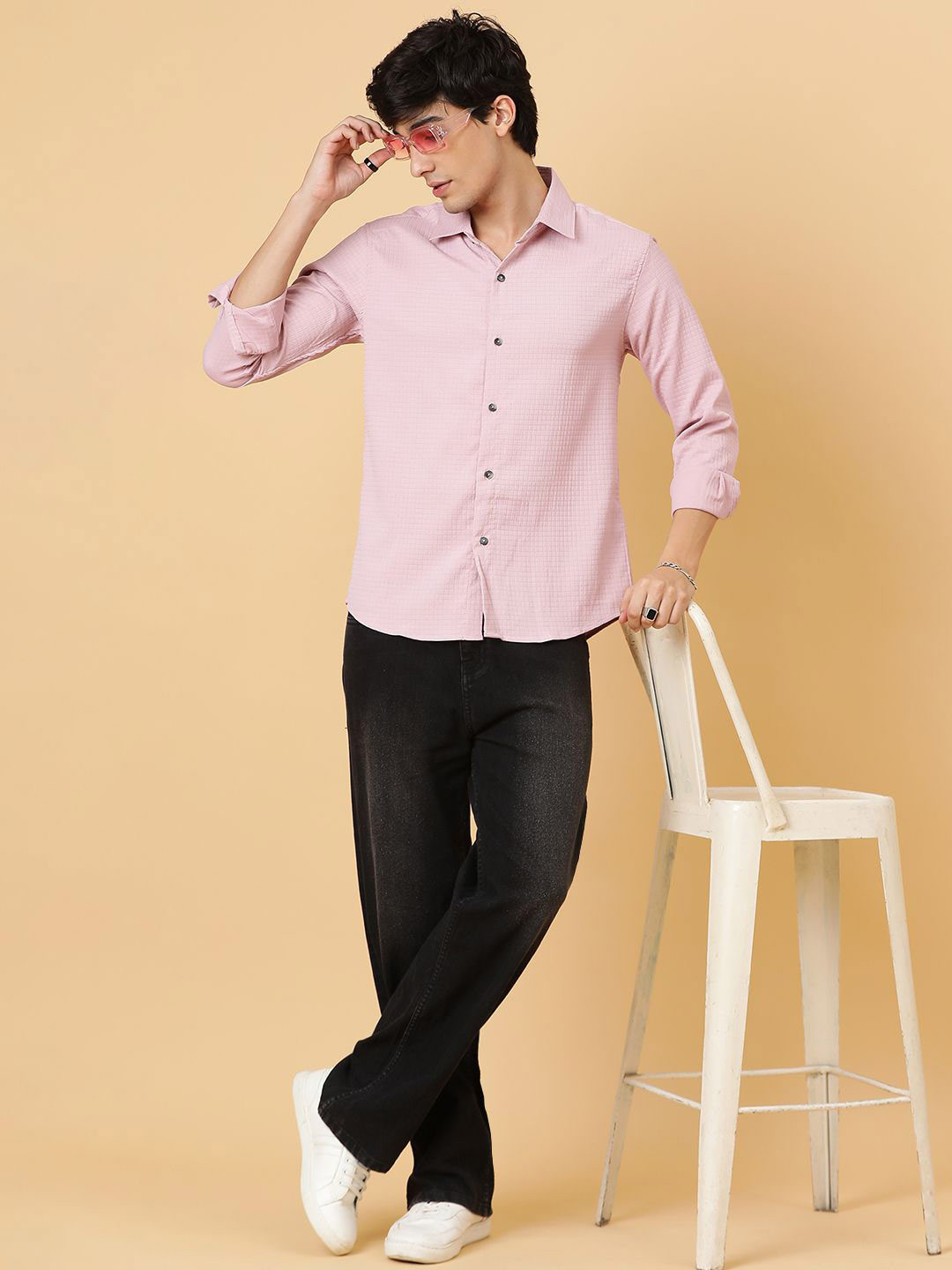 

Kotty Men Relaxed Spread Collar Solid Casual Shirt, Pink