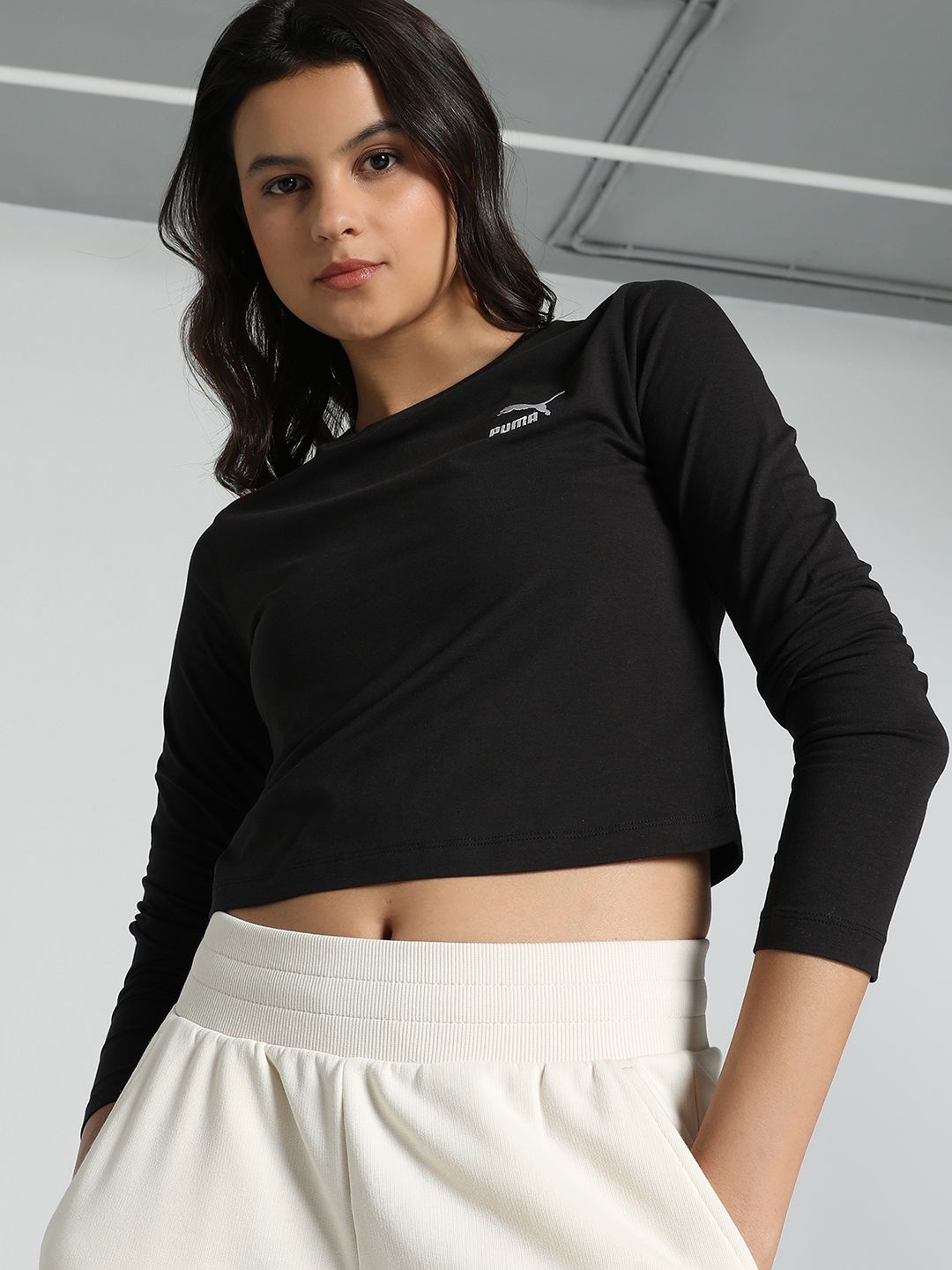 

Puma Classics Longsleeve Slim-Fit Crop Tee, Black