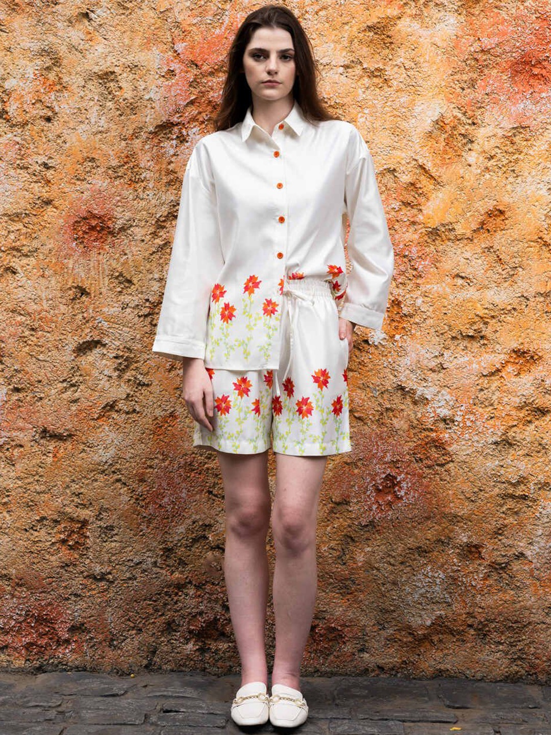 

SOTBELLA Floral Printed Shirt Collar Shirt Collar Shirt & Shorts, Off white