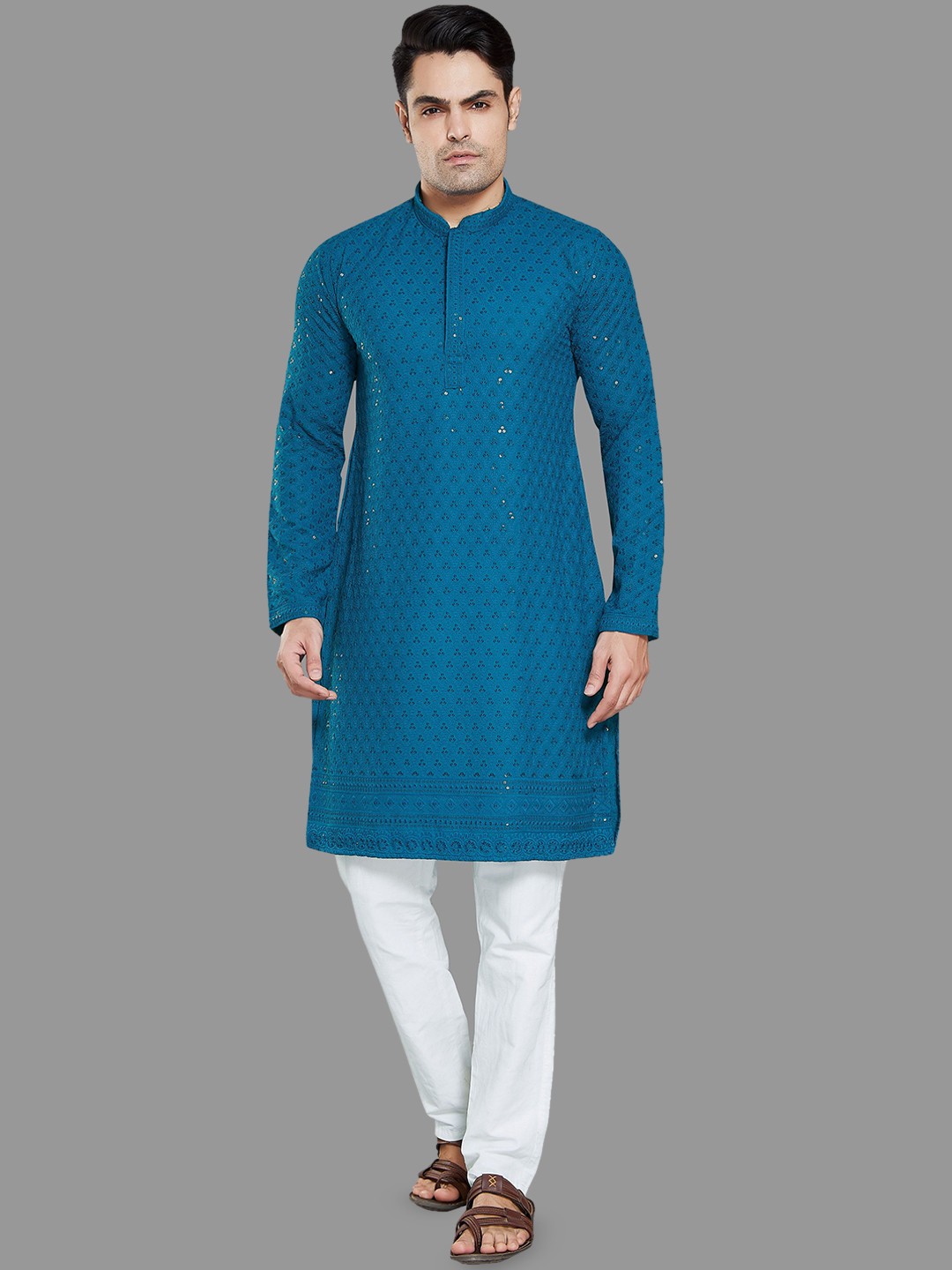 

DIVISIVE Ethnic Motifs Embroidered Mandarin Collar Sequinned Straight Kurta, Turquoise blue