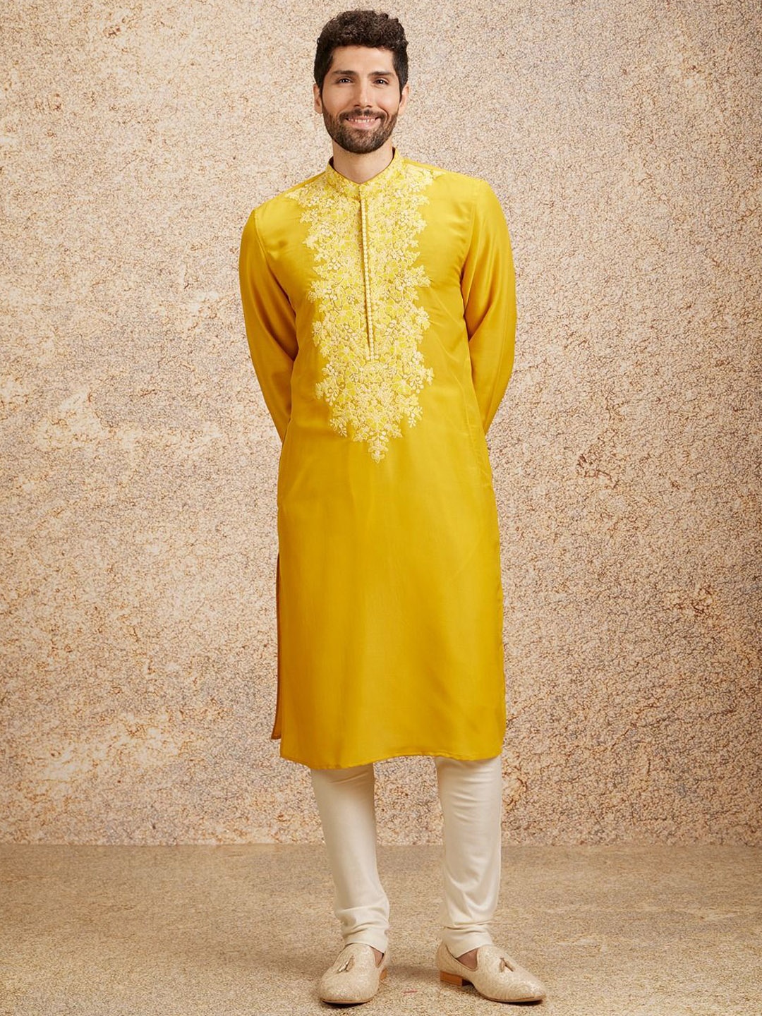 

Twamev Men Floral Yoke Design Regular Thread Work Kurta with Churidar, Mustard