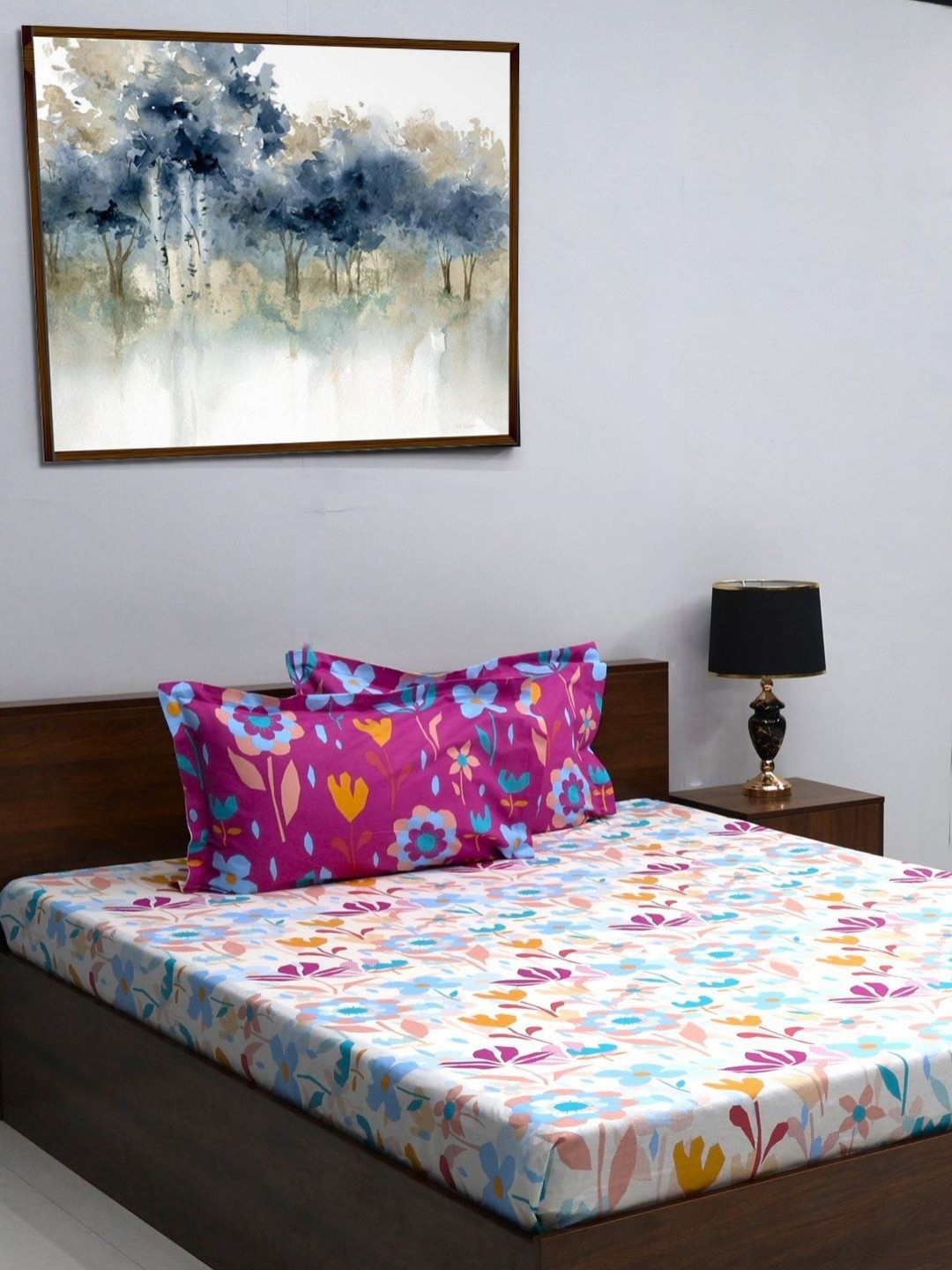 

BOMBAY DYEING Aster Pink & White Floral 100 TC Cotton Queen Bedsheet With 2 Pillow Covers