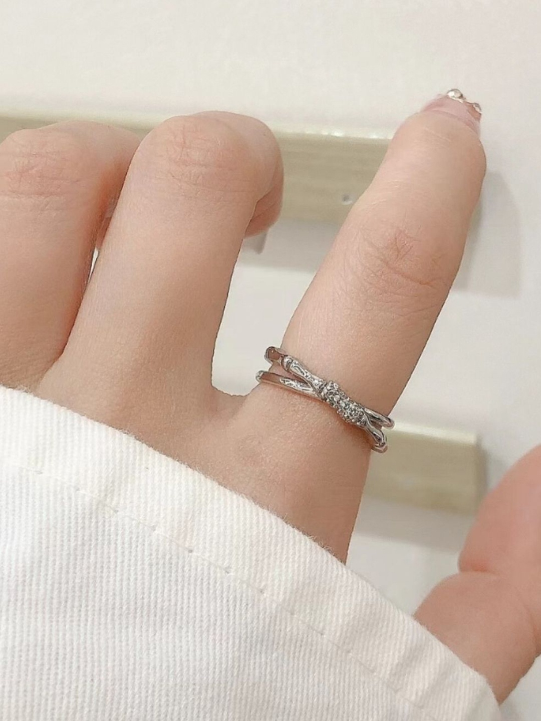 

SALTY Silver-Plated Crystal Adjustable Finger Ring