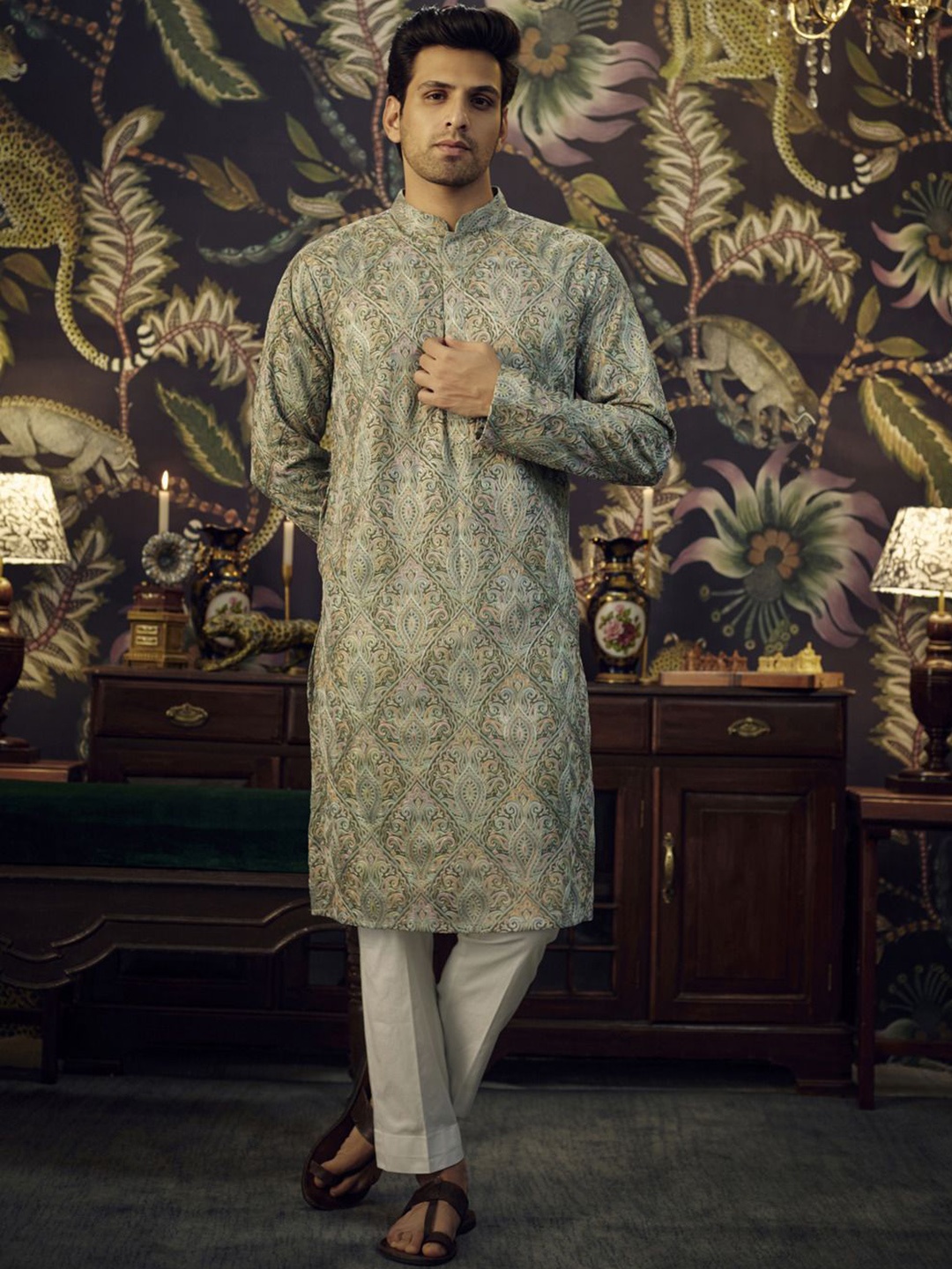 

KASBAH CLOTHING NISHCHAIY SAJDEH Ethnic Motifs Printed Mandarin Collar Straight Kurta, Blue