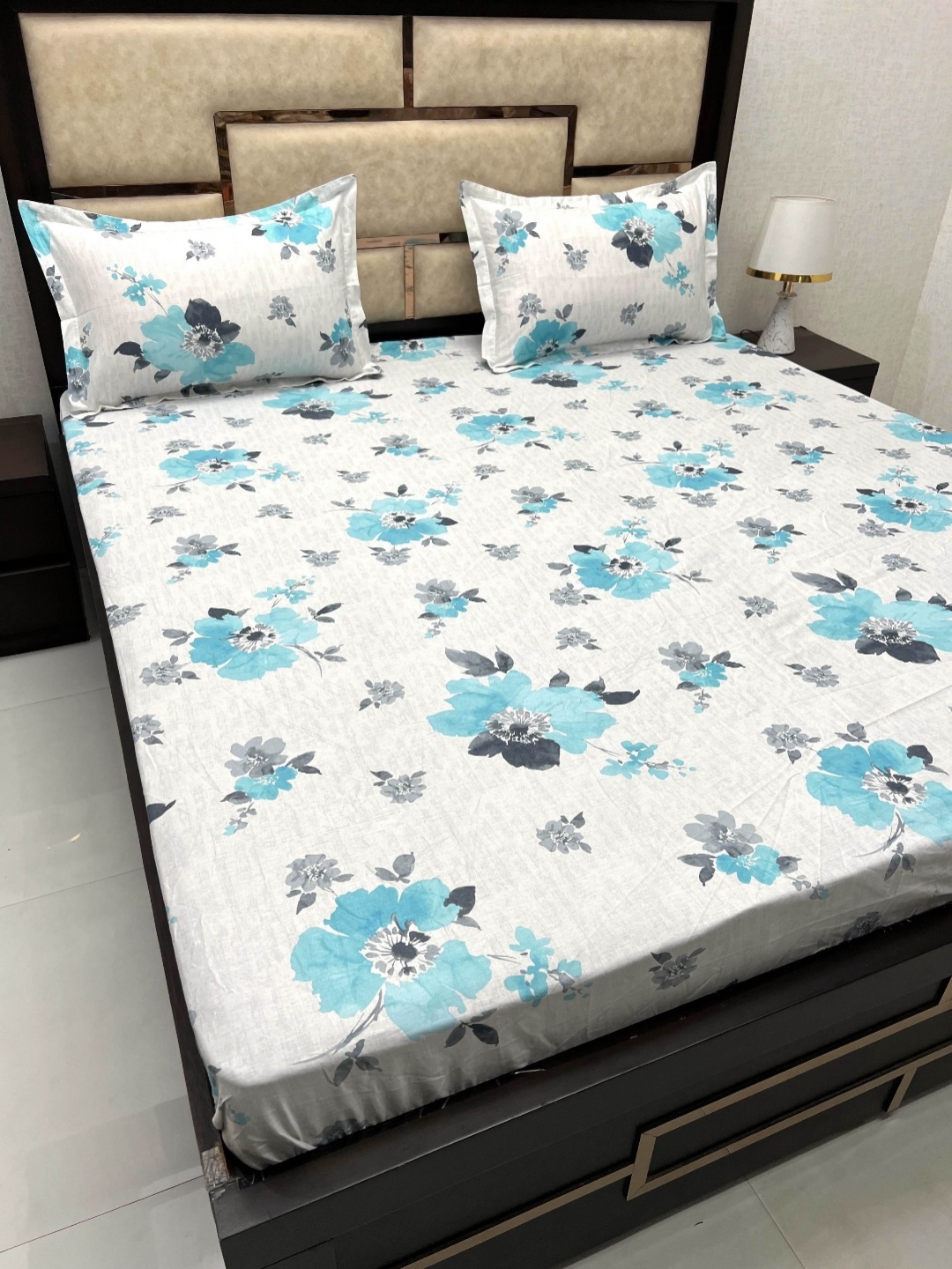 

Pure Decor Sapphire Blue Floral 330 TC Cotton Fitted King Bedsheet With 2 Pillow Covers, White